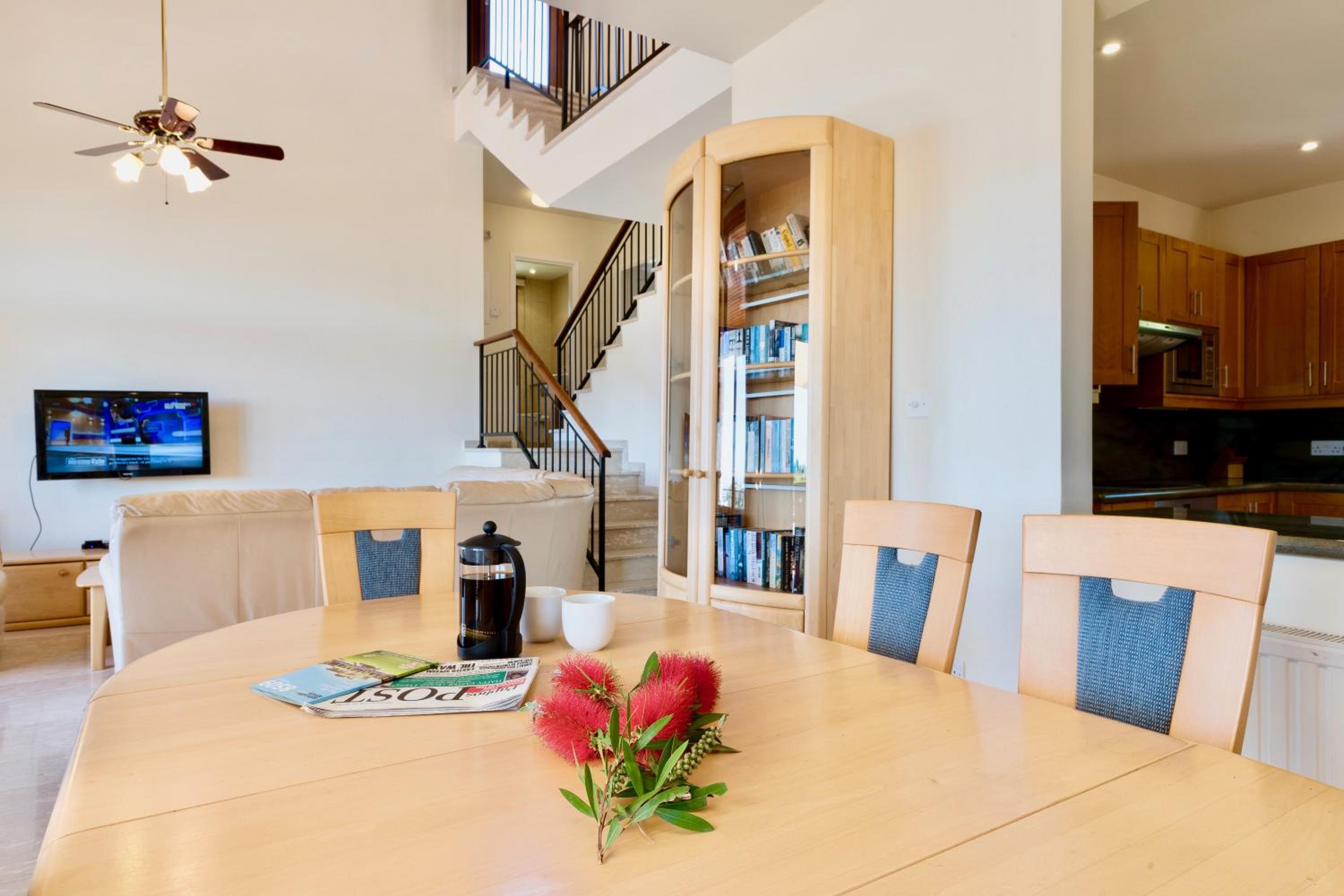 4 bedroom Villa Helidoni with private infinity pool, Aphrodite Hills Resort