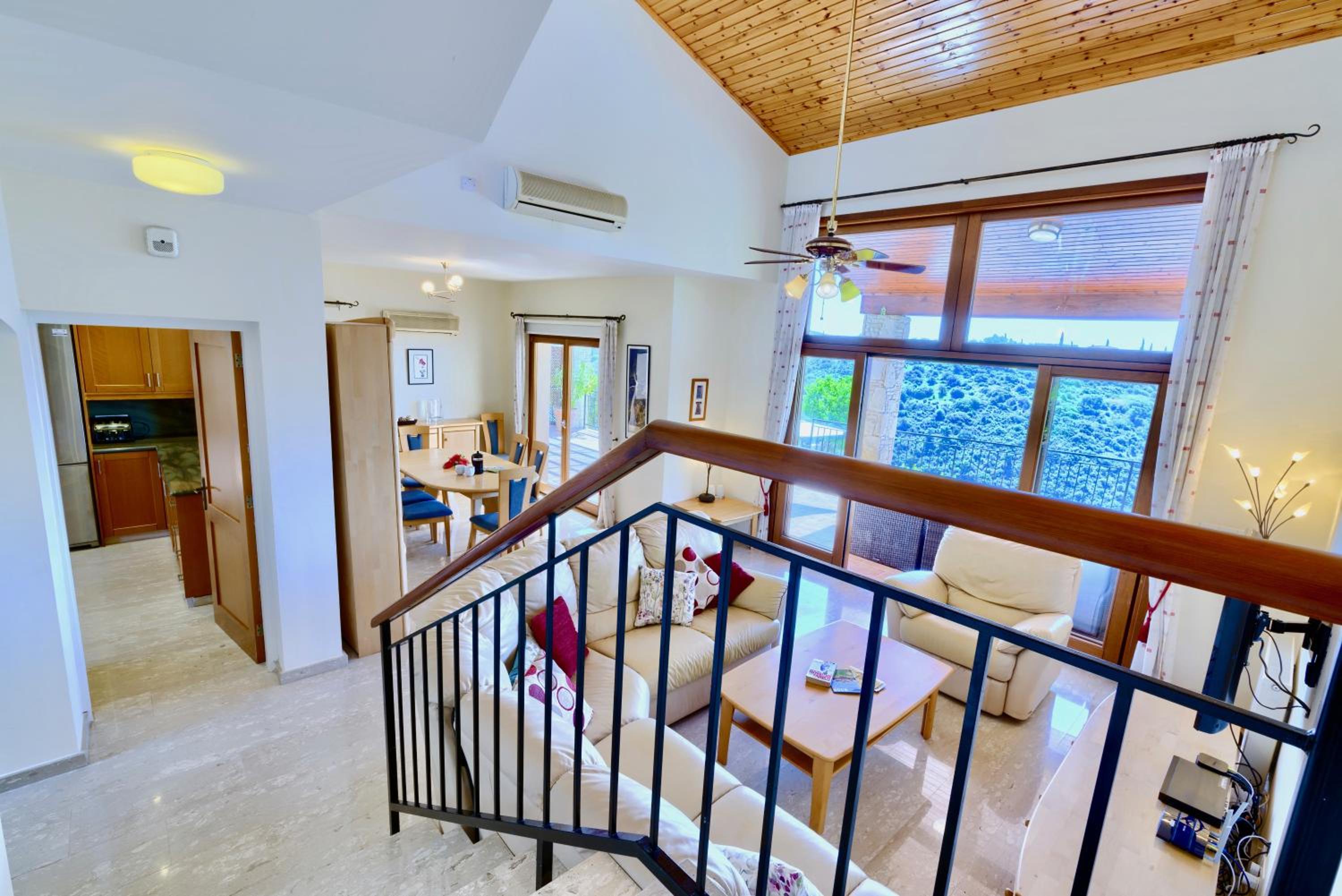 4 bedroom Villa Helidoni with private infinity pool, Aphrodite Hills Resort