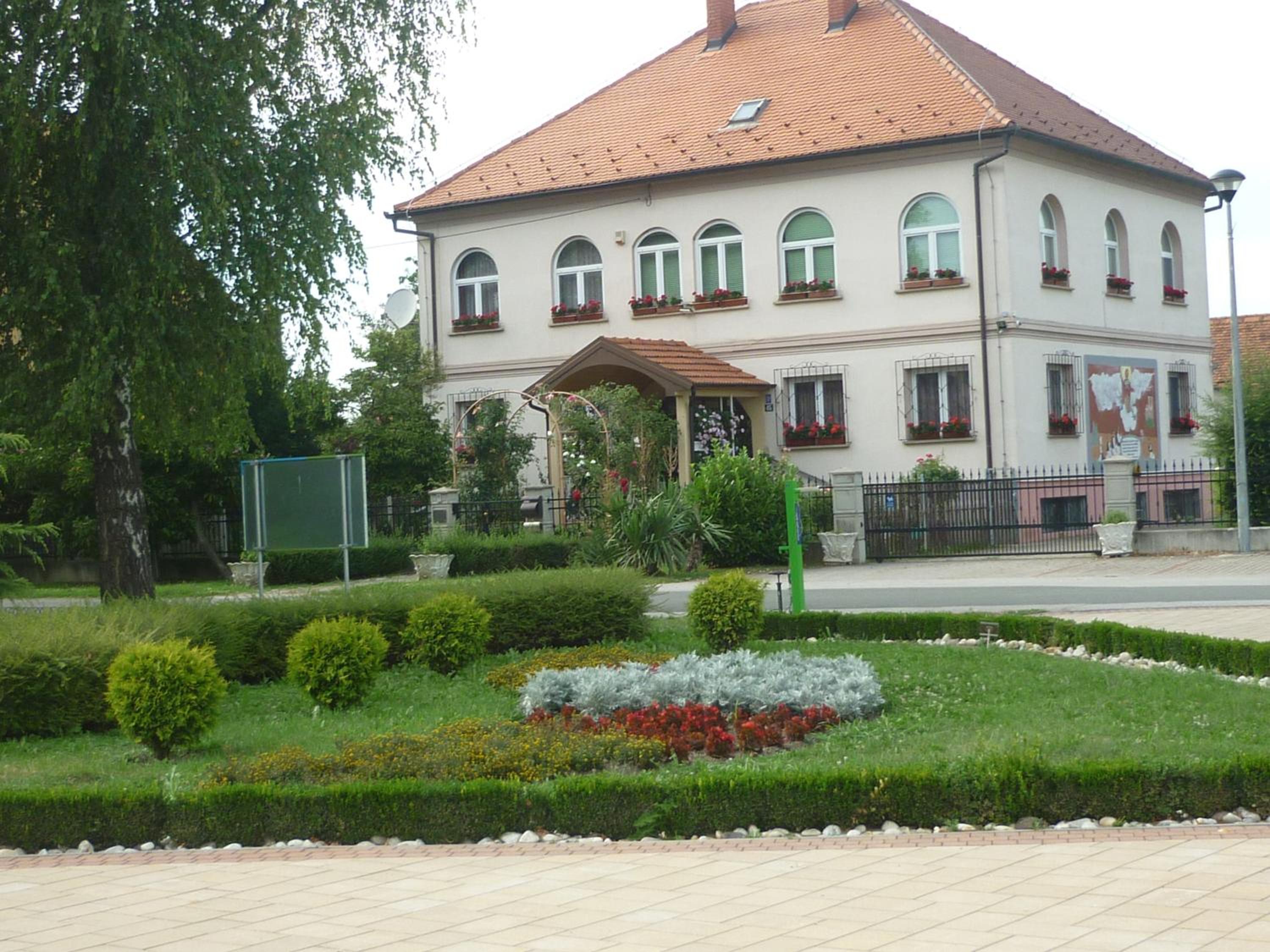 Photo 44