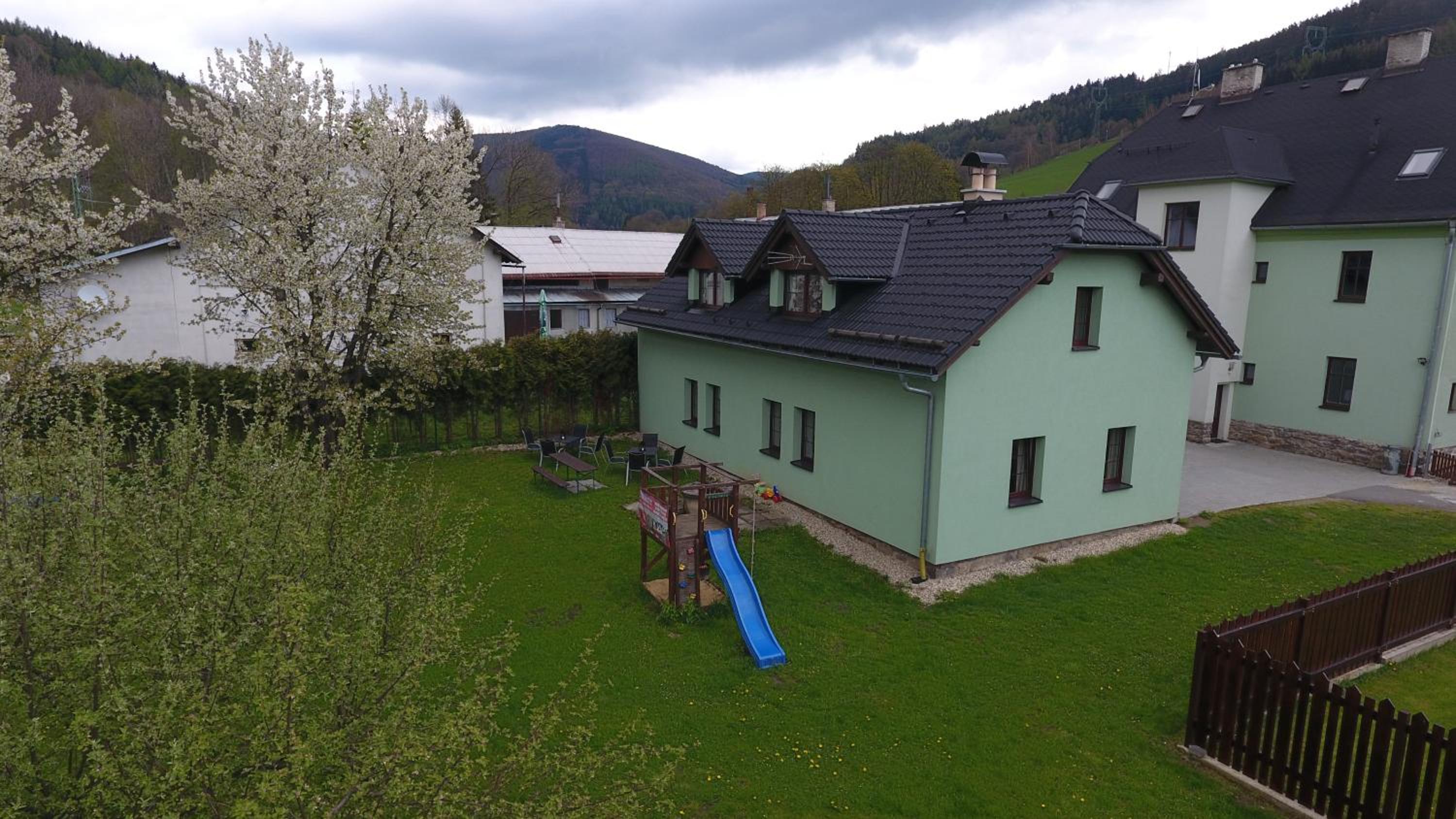 Apartmánové ubytování v Koutech view 4