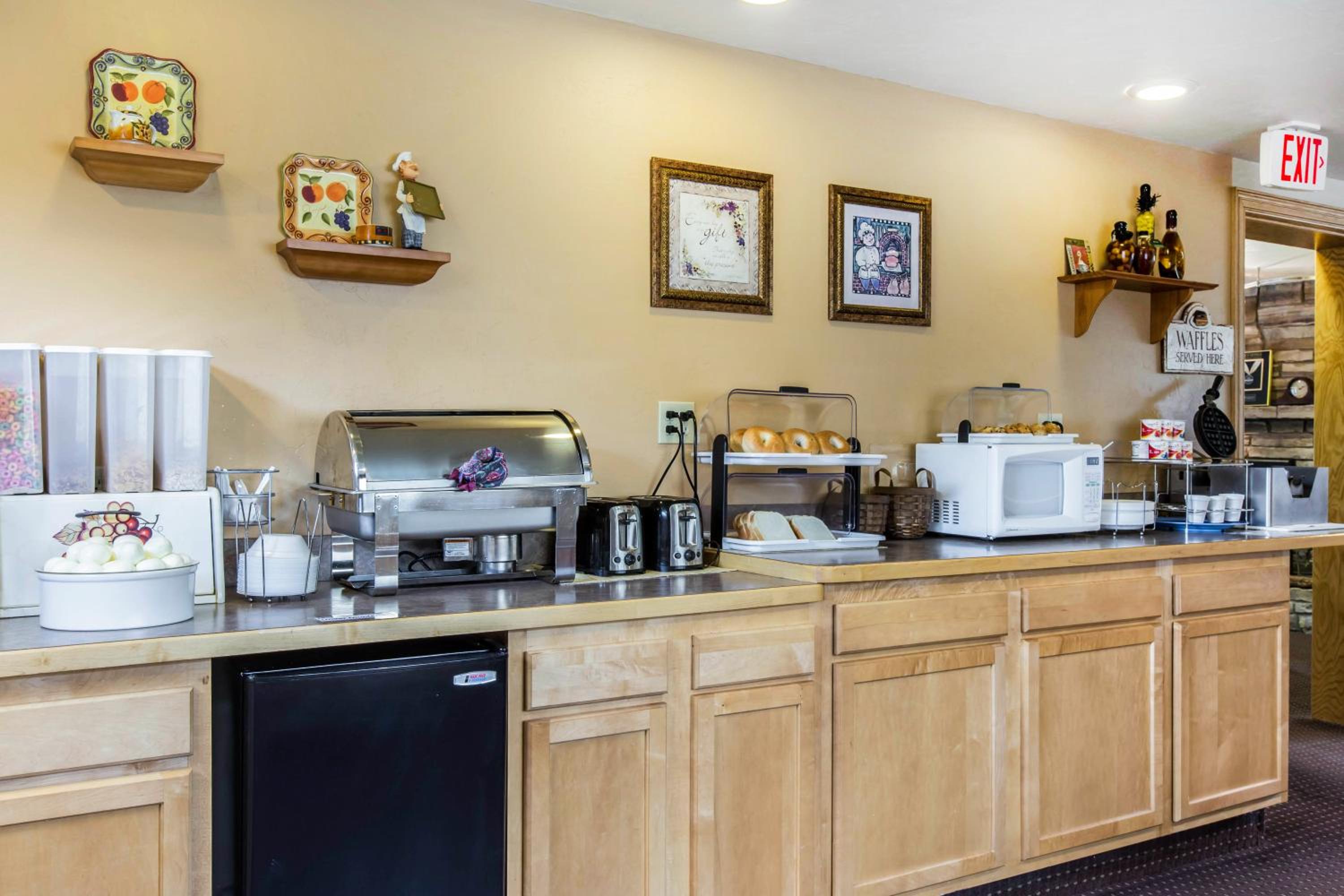 Rodeway Inn Gunnison - Crested Butte view 4