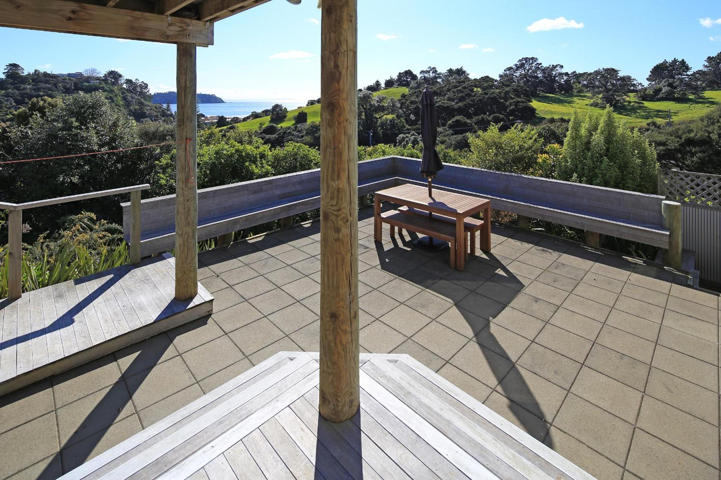Onetangi Lookout - Stay Waiheke view 2
