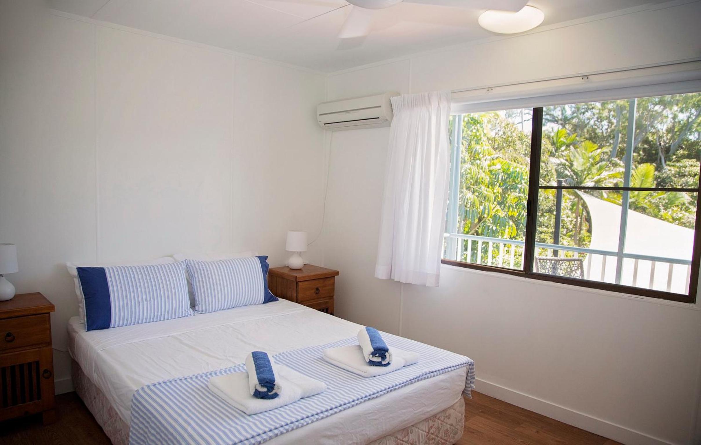 Apollo Jewel Beachfront Apartments