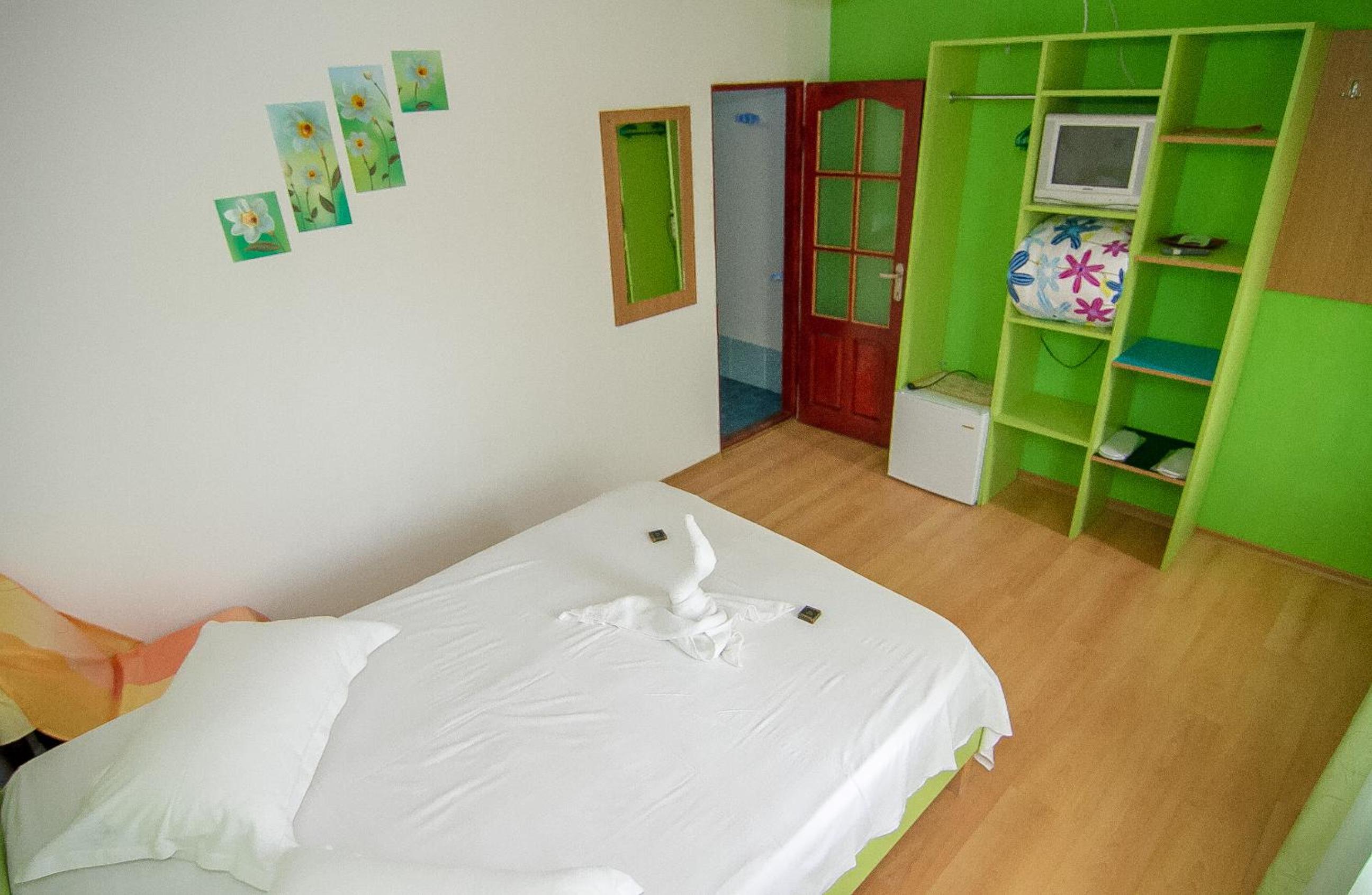 Photo 12