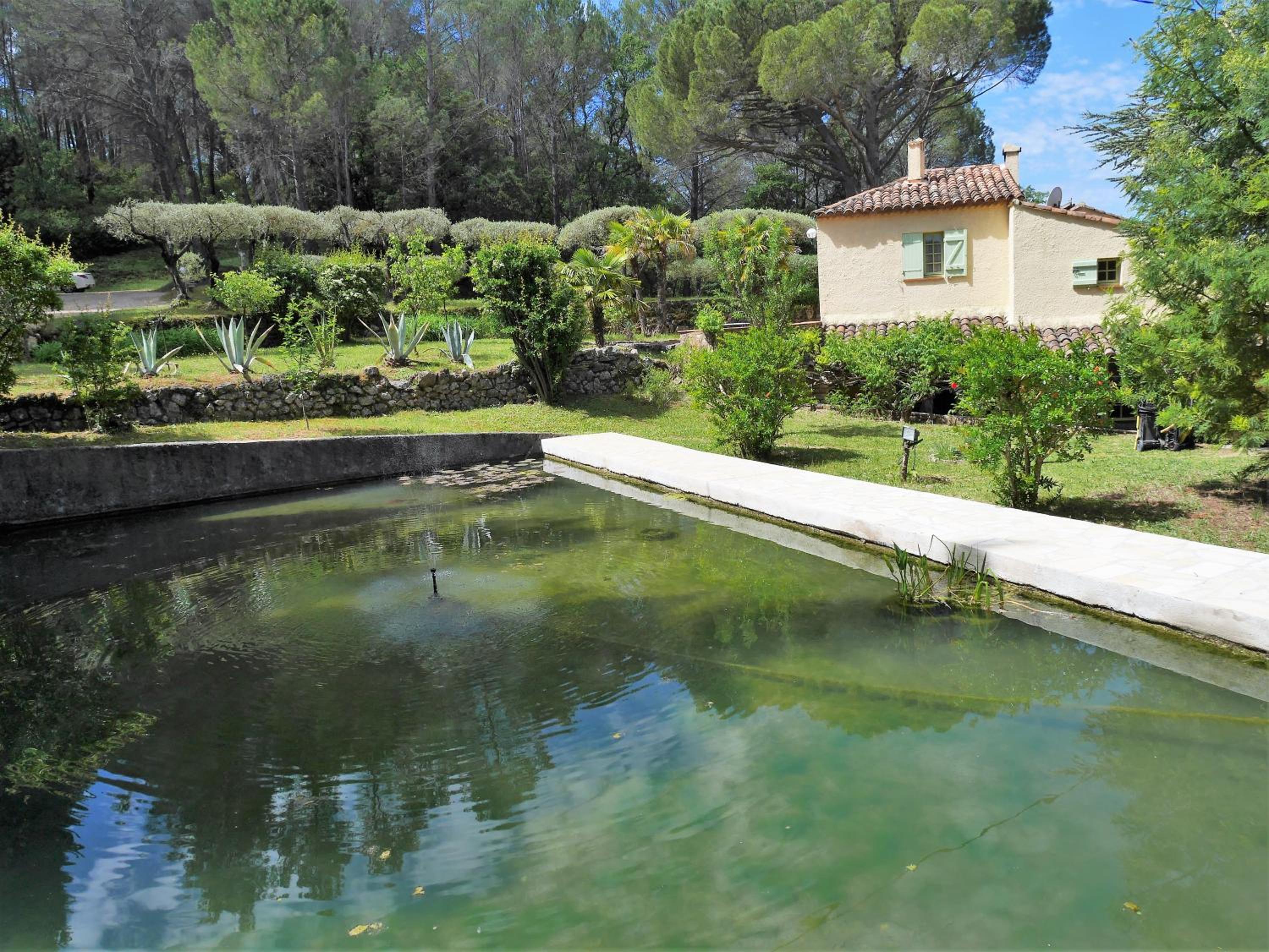 Le Mas des Oliviers view 2