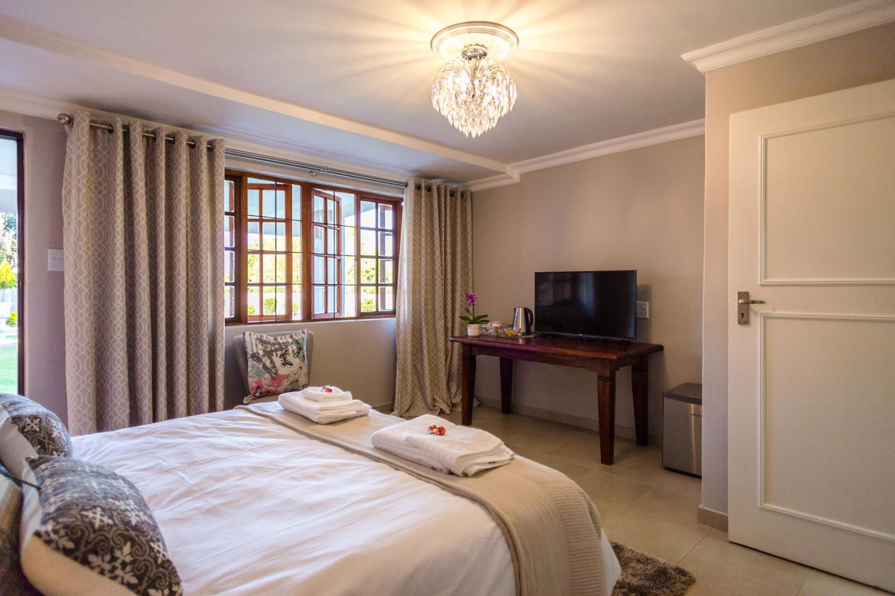 La Vida Luka - Luxury Guesthouse view 2