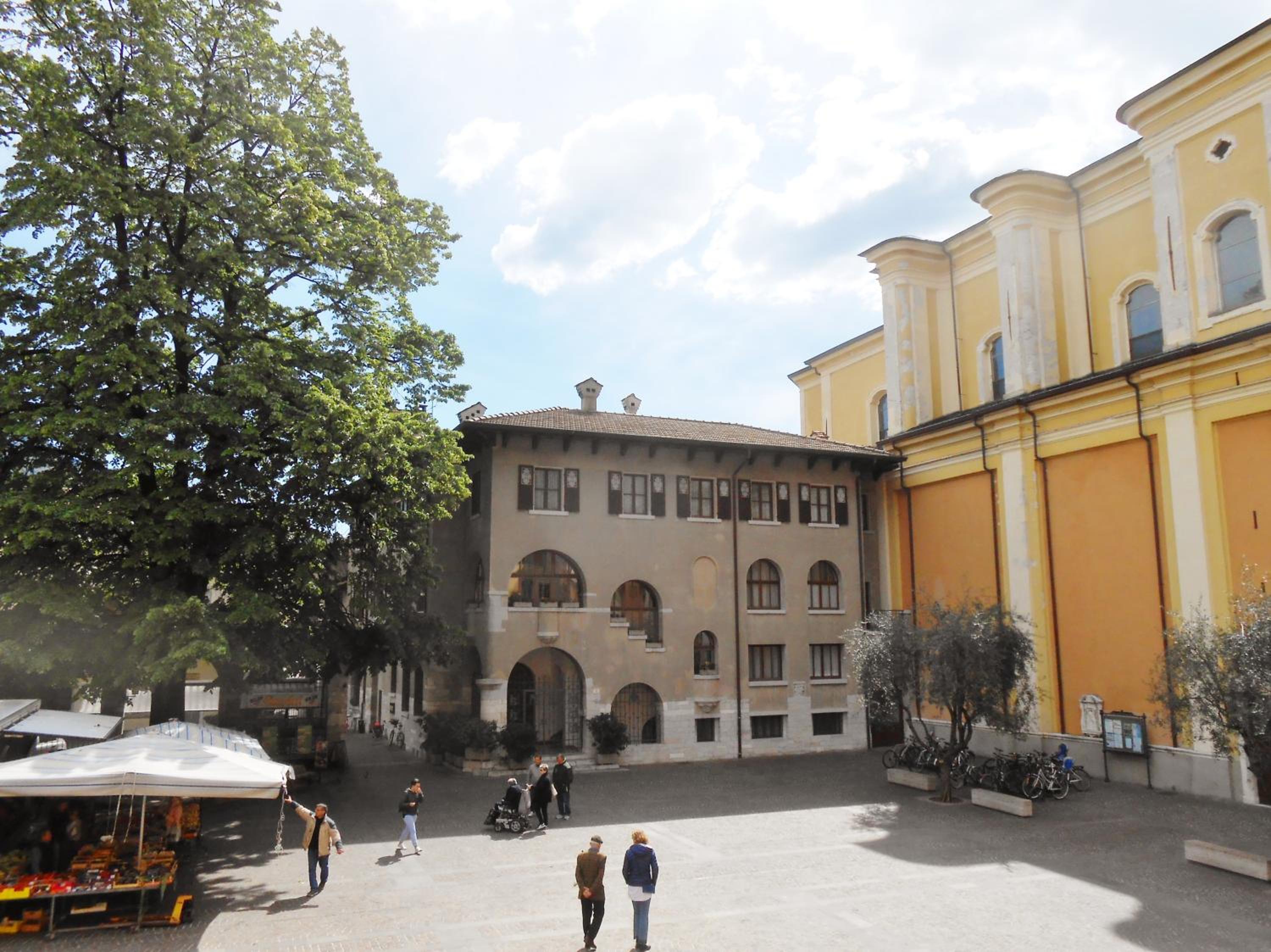 Photo 10
