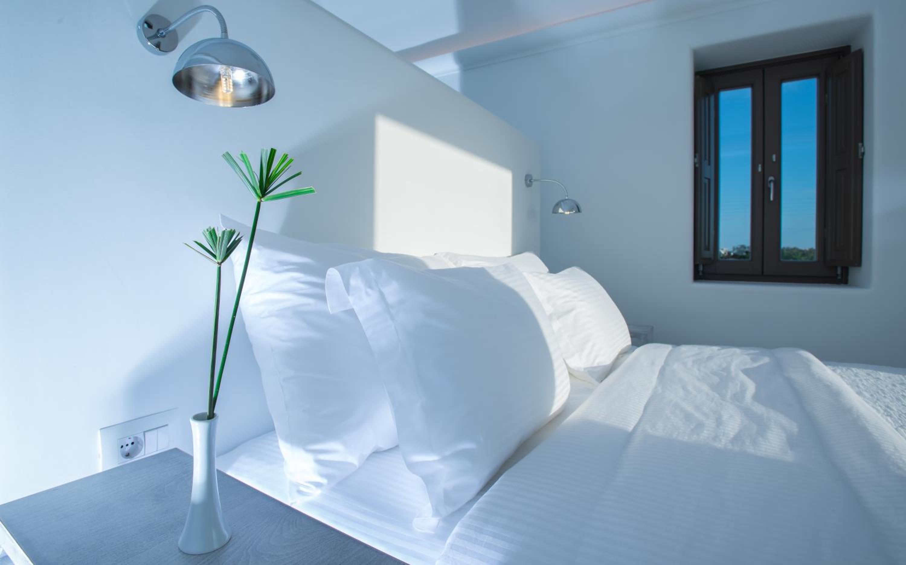 Azar Luxury Villas & Suites
