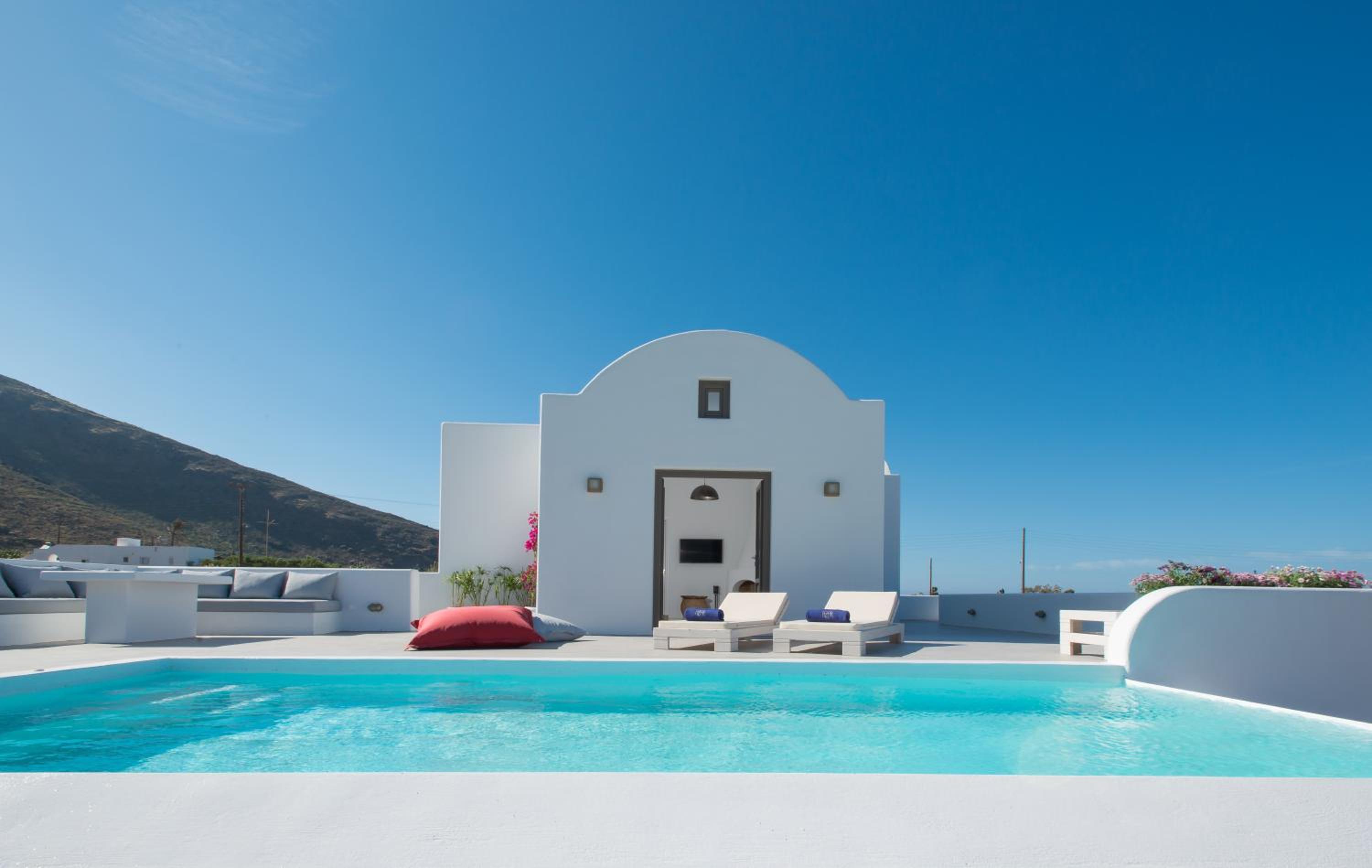 Azar Luxury Villas & Suites