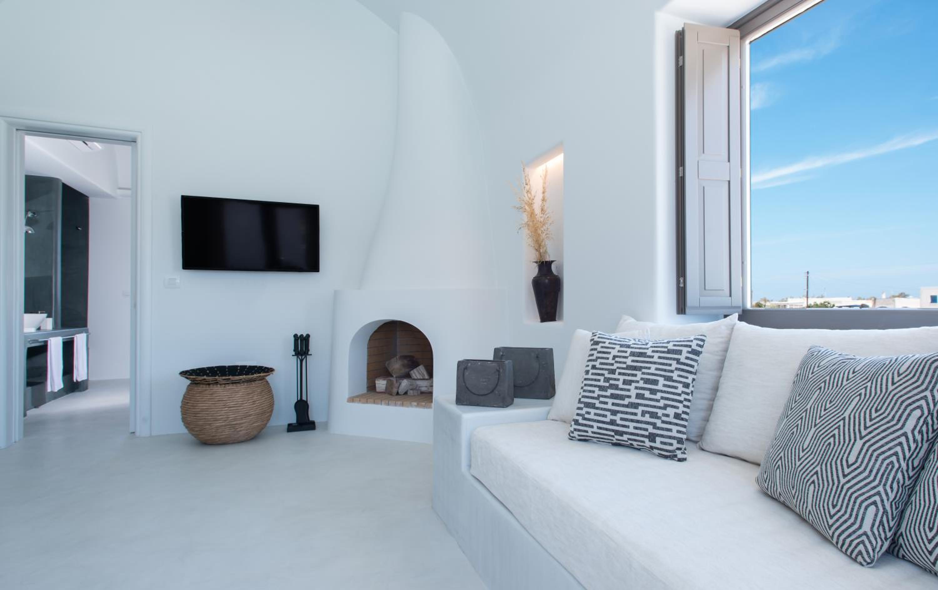 Azar Luxury Villas & Suites