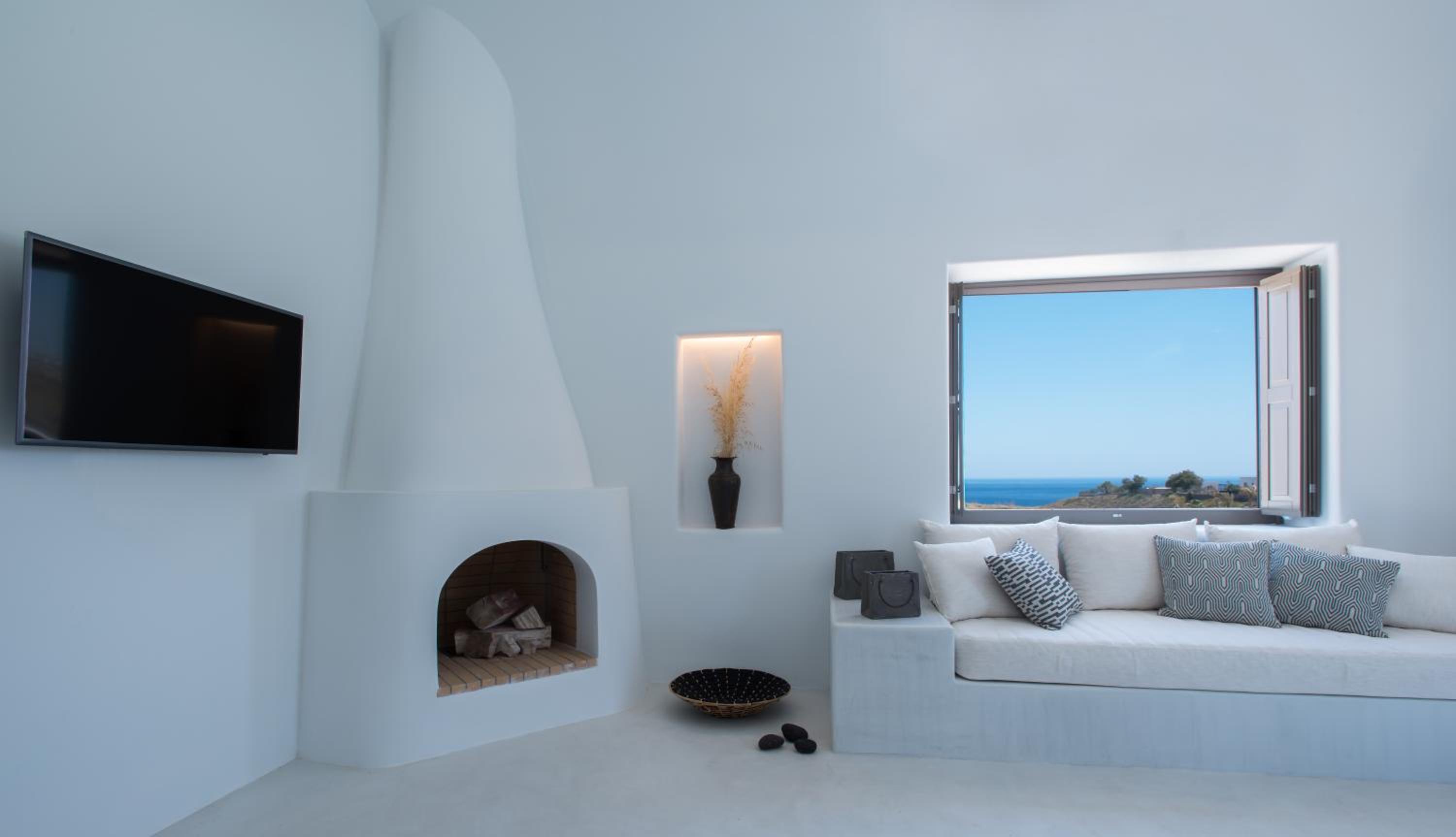 Azar Luxury Villas & Suites