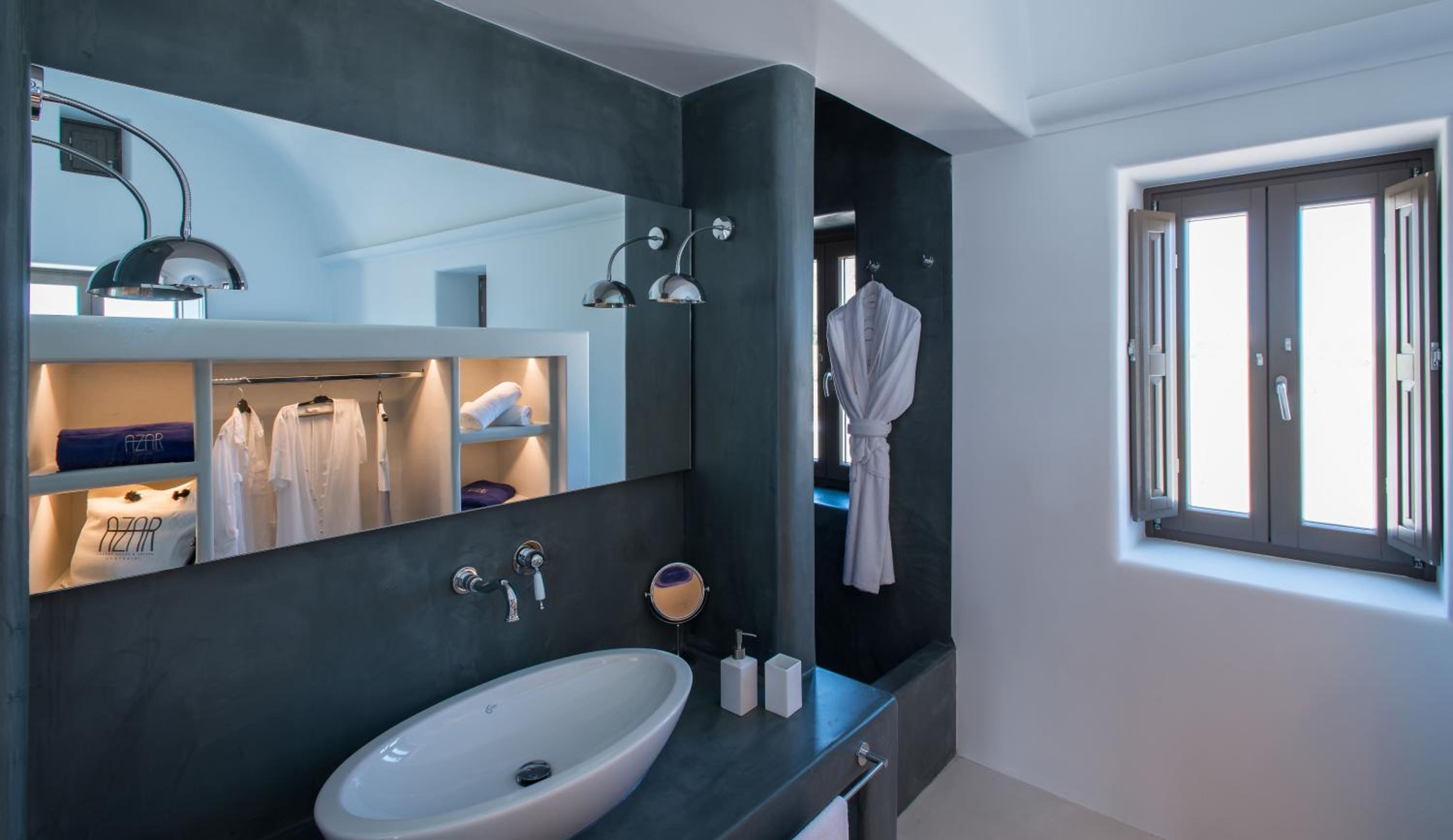 Azar Luxury Villas & Suites