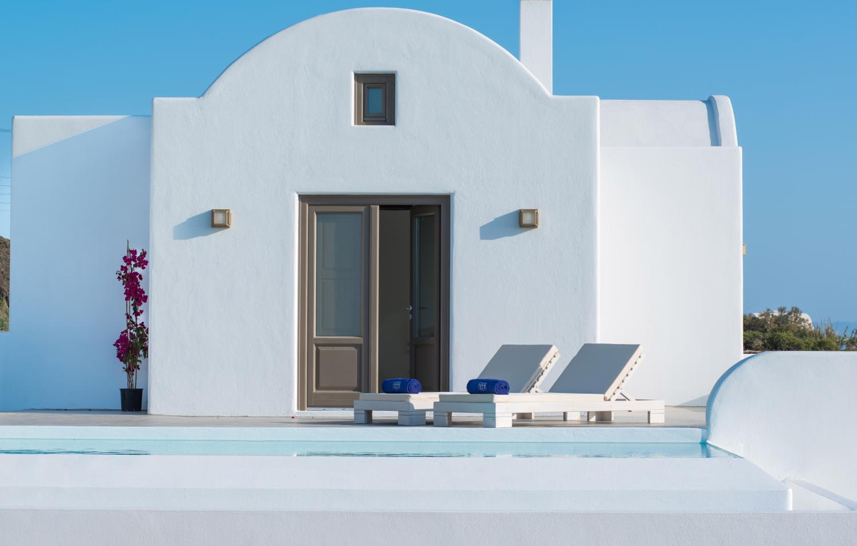 Azar Luxury Villas & Suites