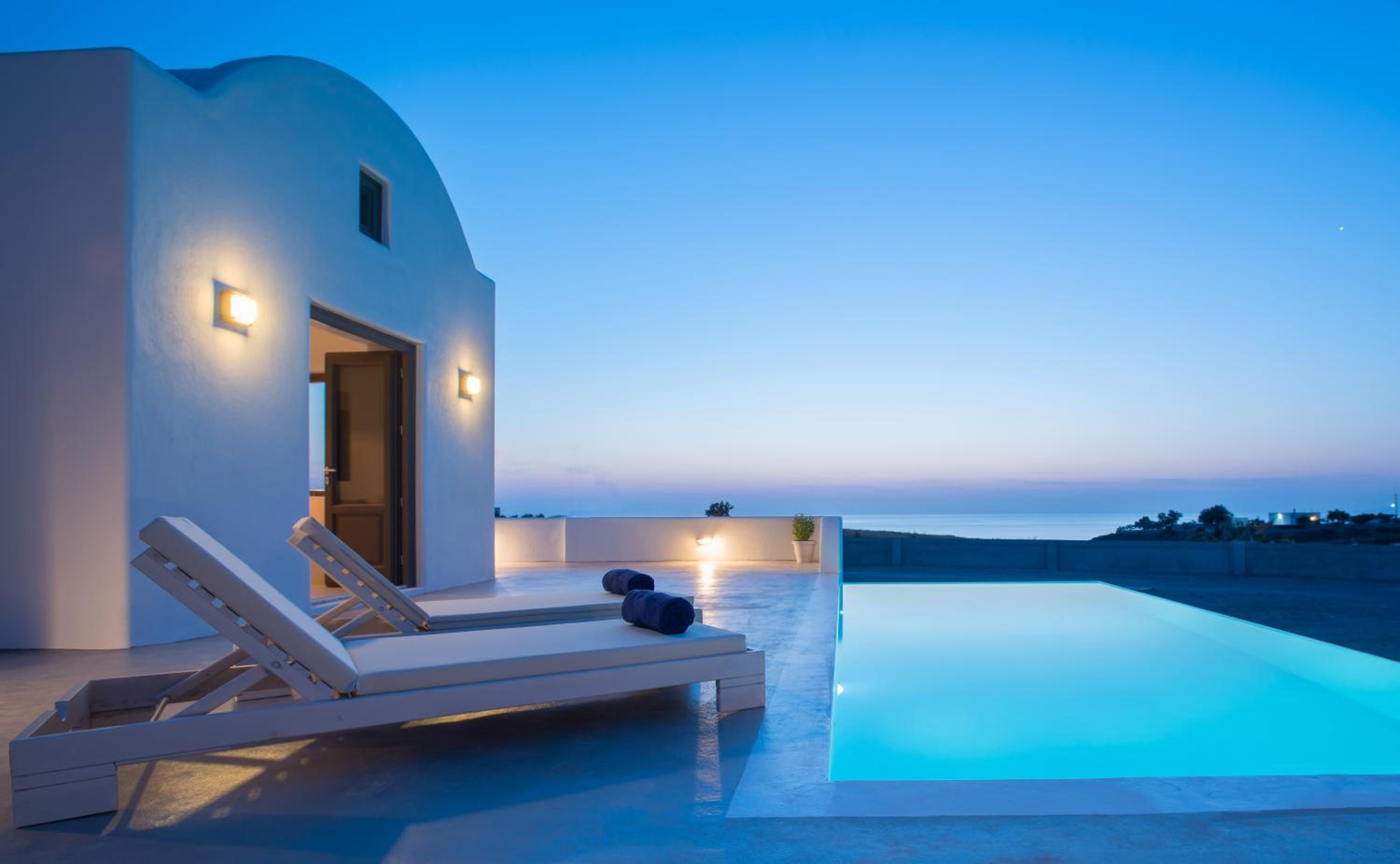 Azar Luxury Villas & Suites