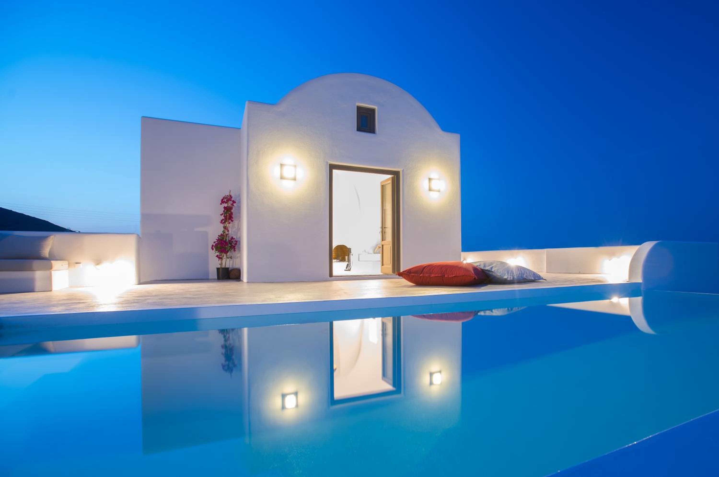 Azar Luxury Villas & Suites