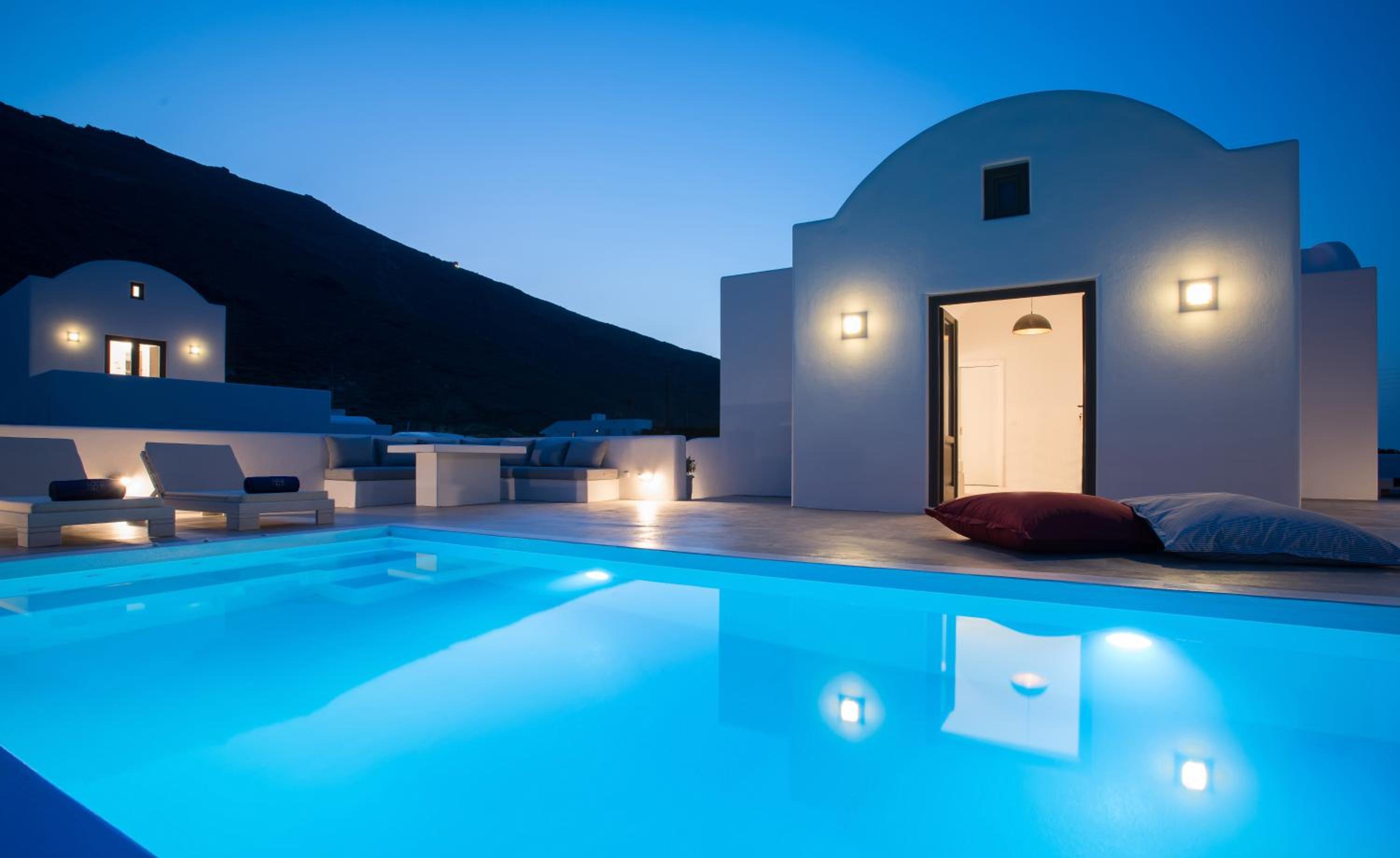 Azar Luxury Villas & Suites