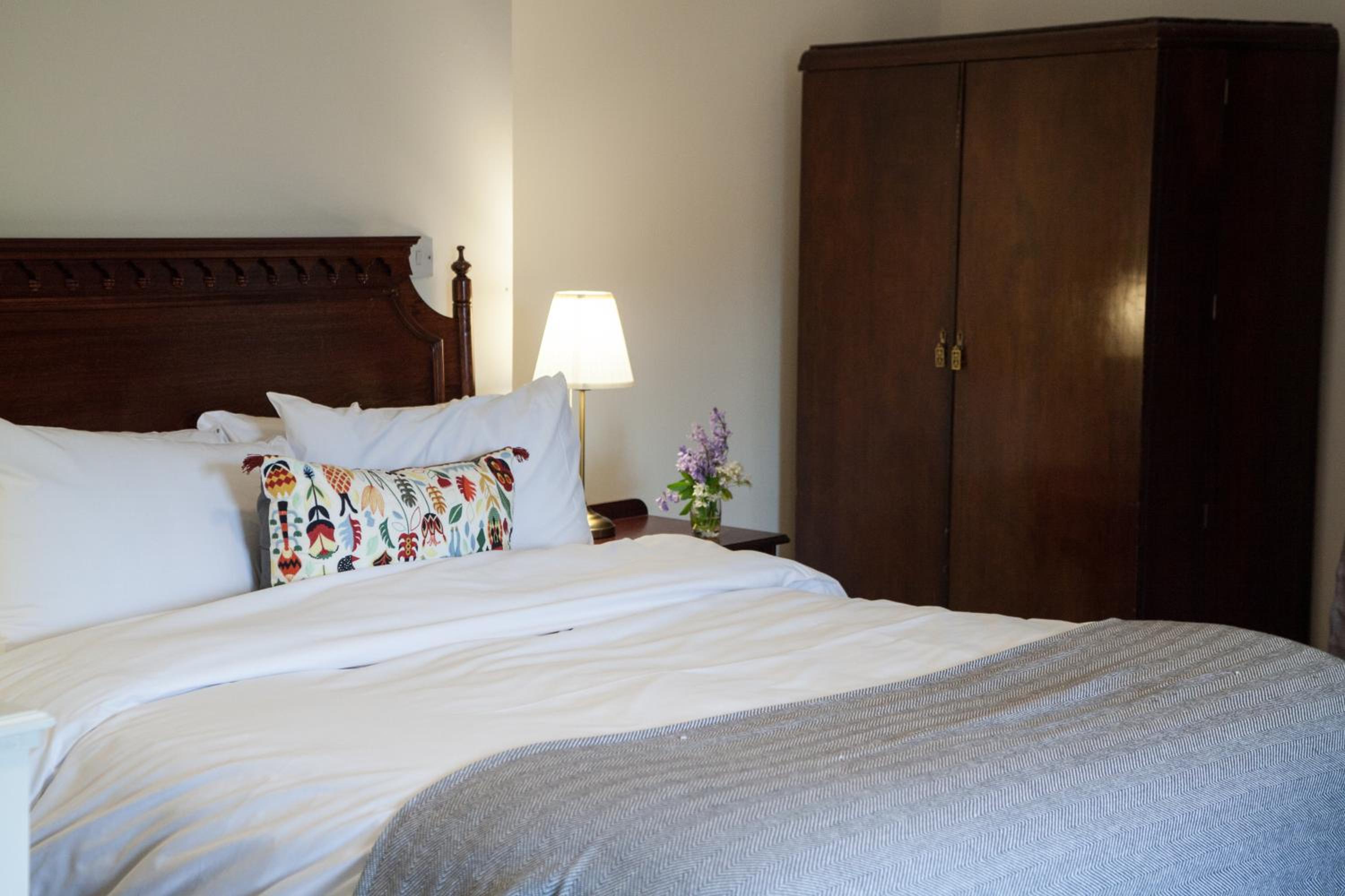 The Historical Harcourt Suites
