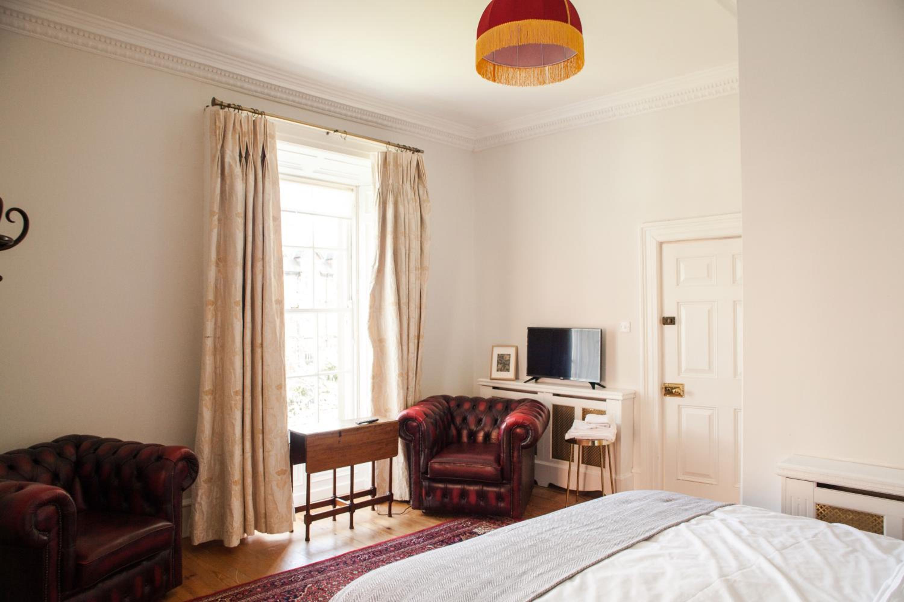 The Historical Harcourt Suites