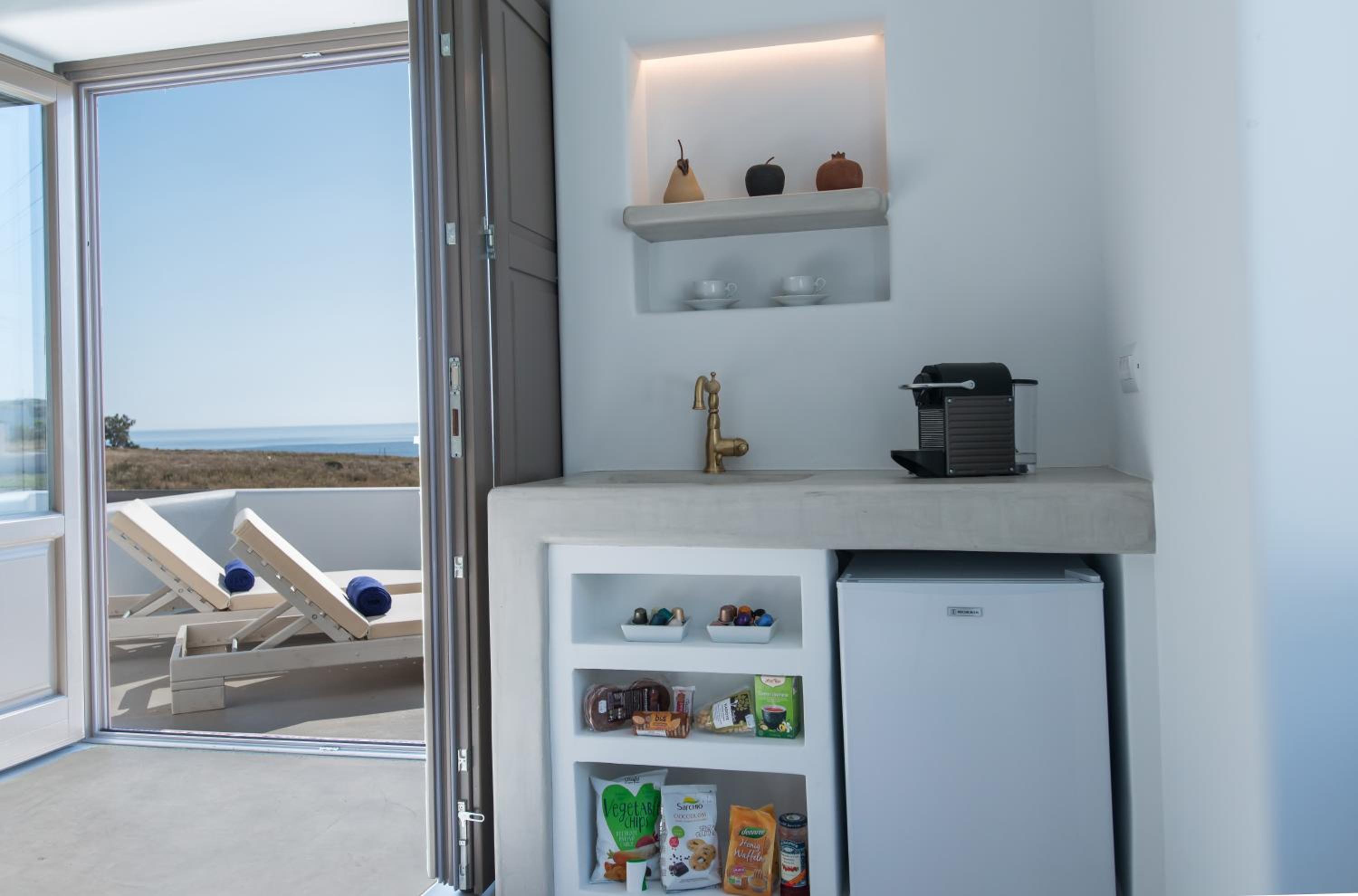 Azar Luxury Villas & Suites