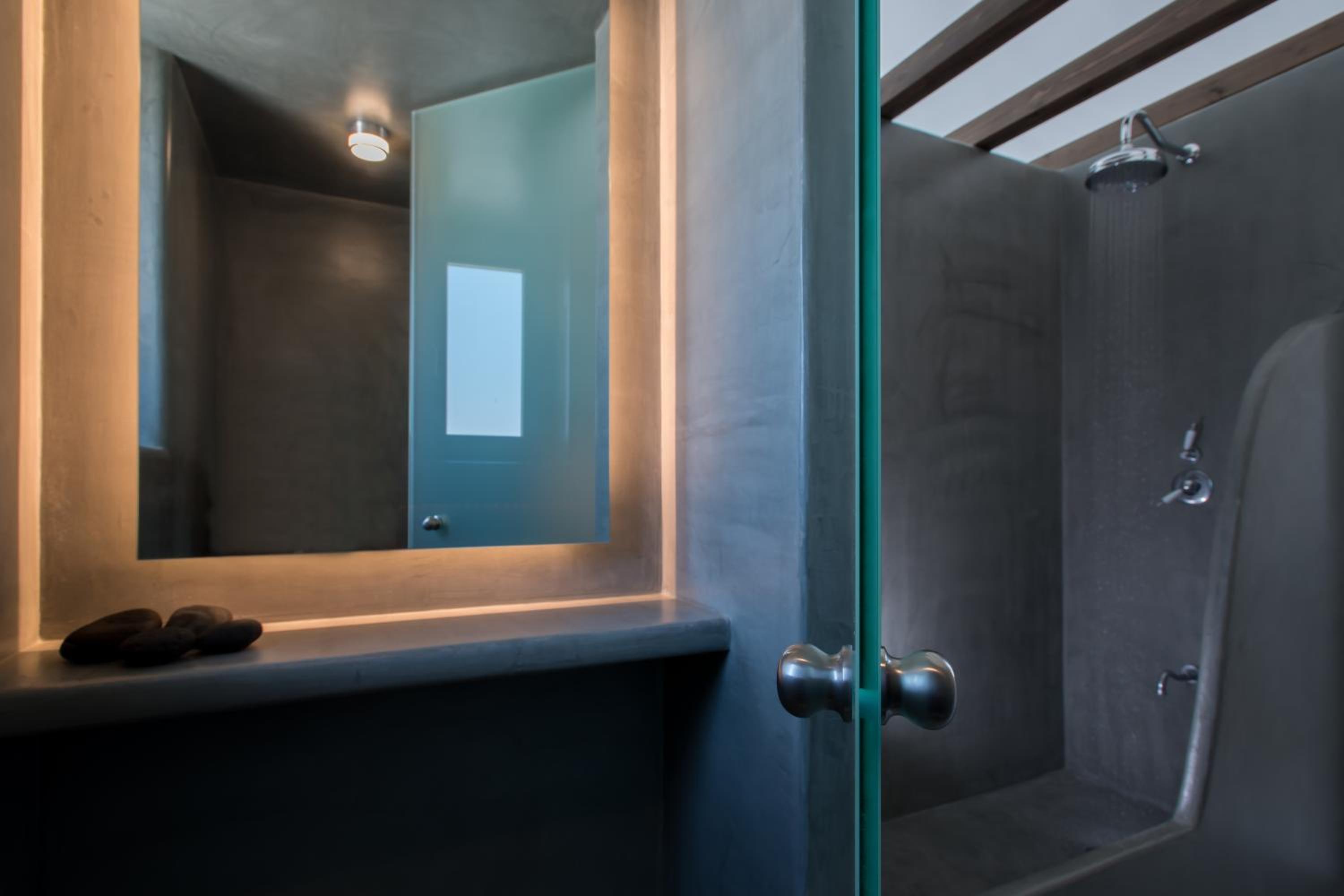 Azar Luxury Villas & Suites