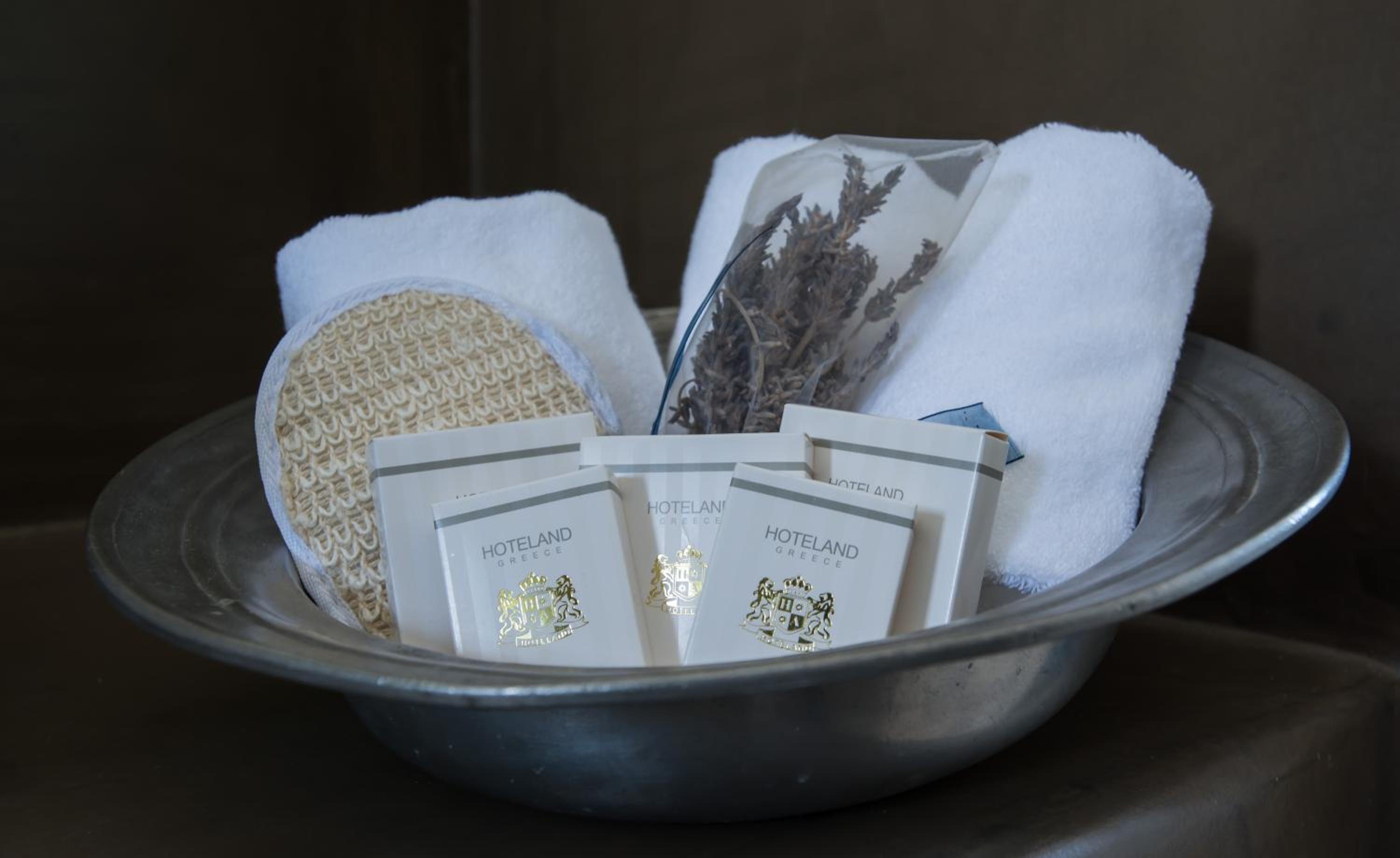 Azar Luxury Villas & Suites