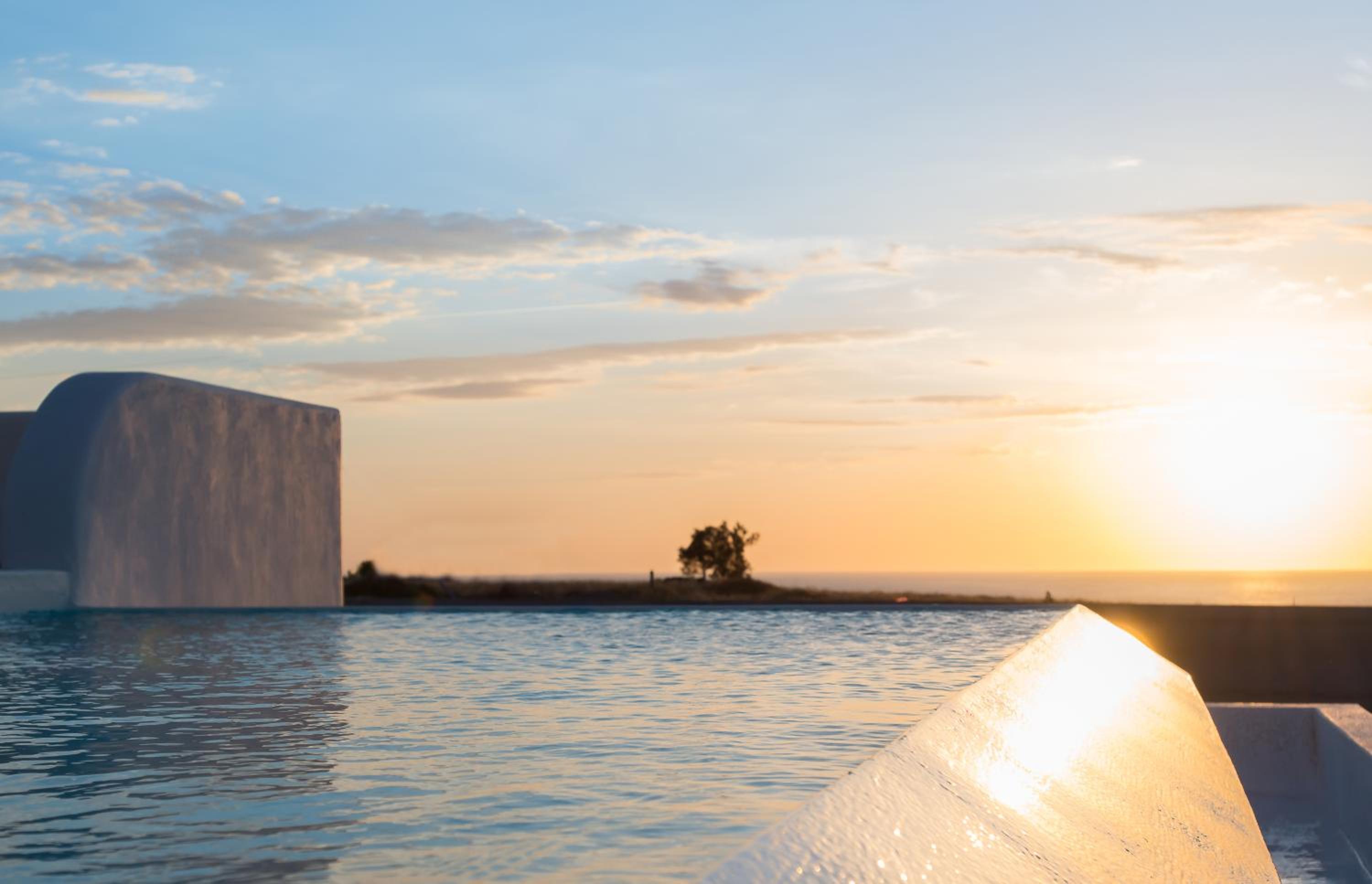 Azar Luxury Villas & Suites