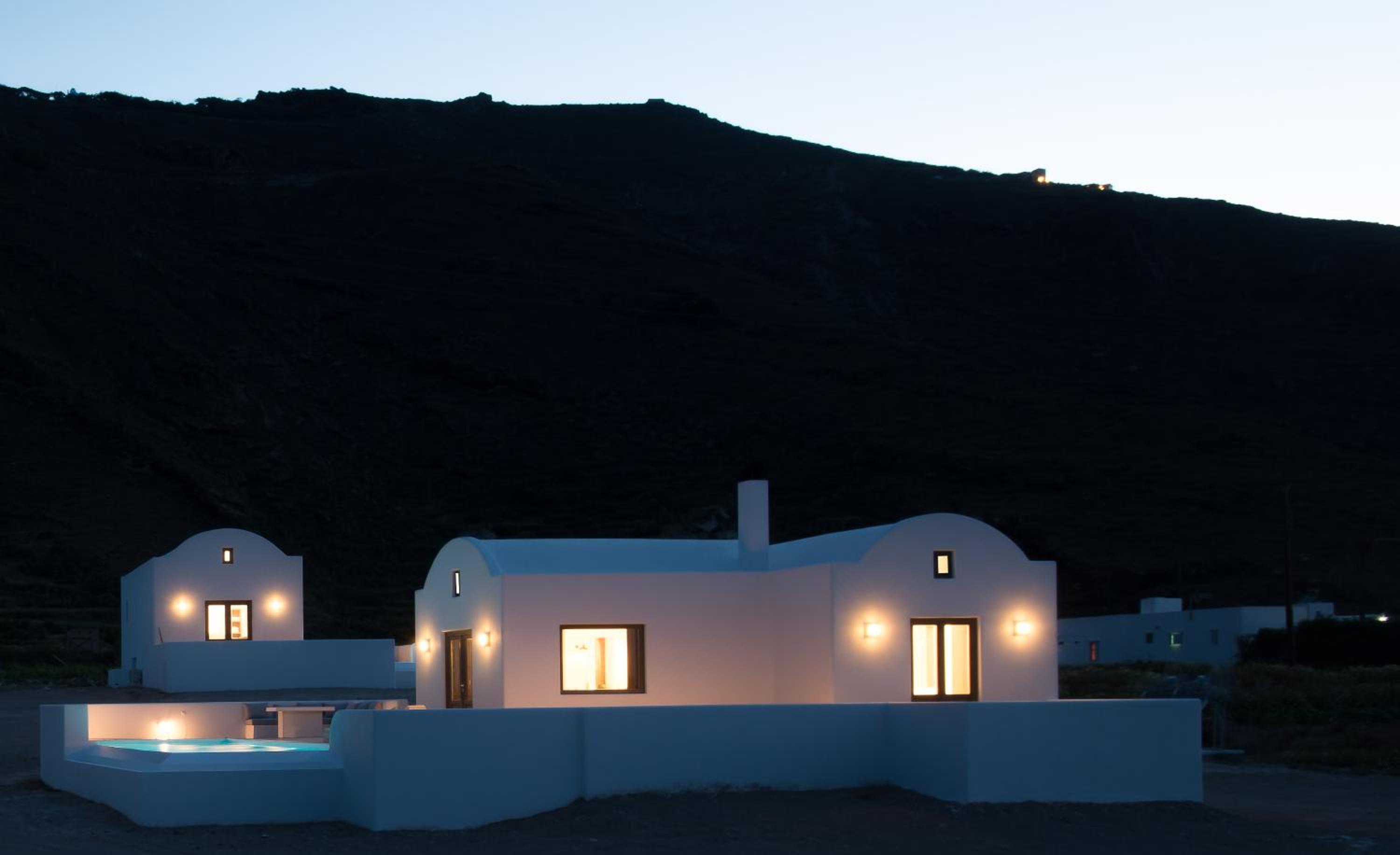 Azar Luxury Villas & Suites