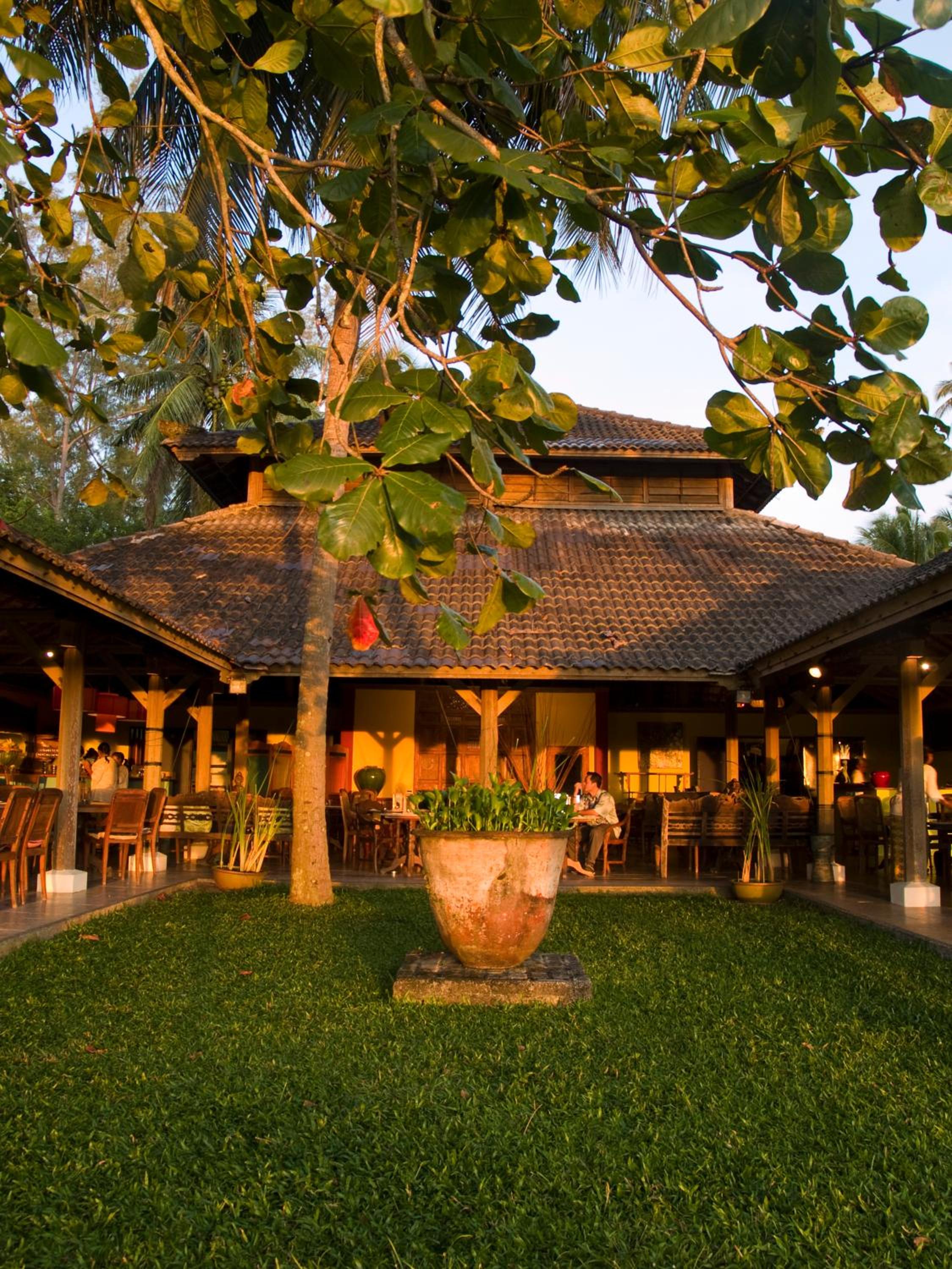 Bon Ton Antique Wooden Villas view 5