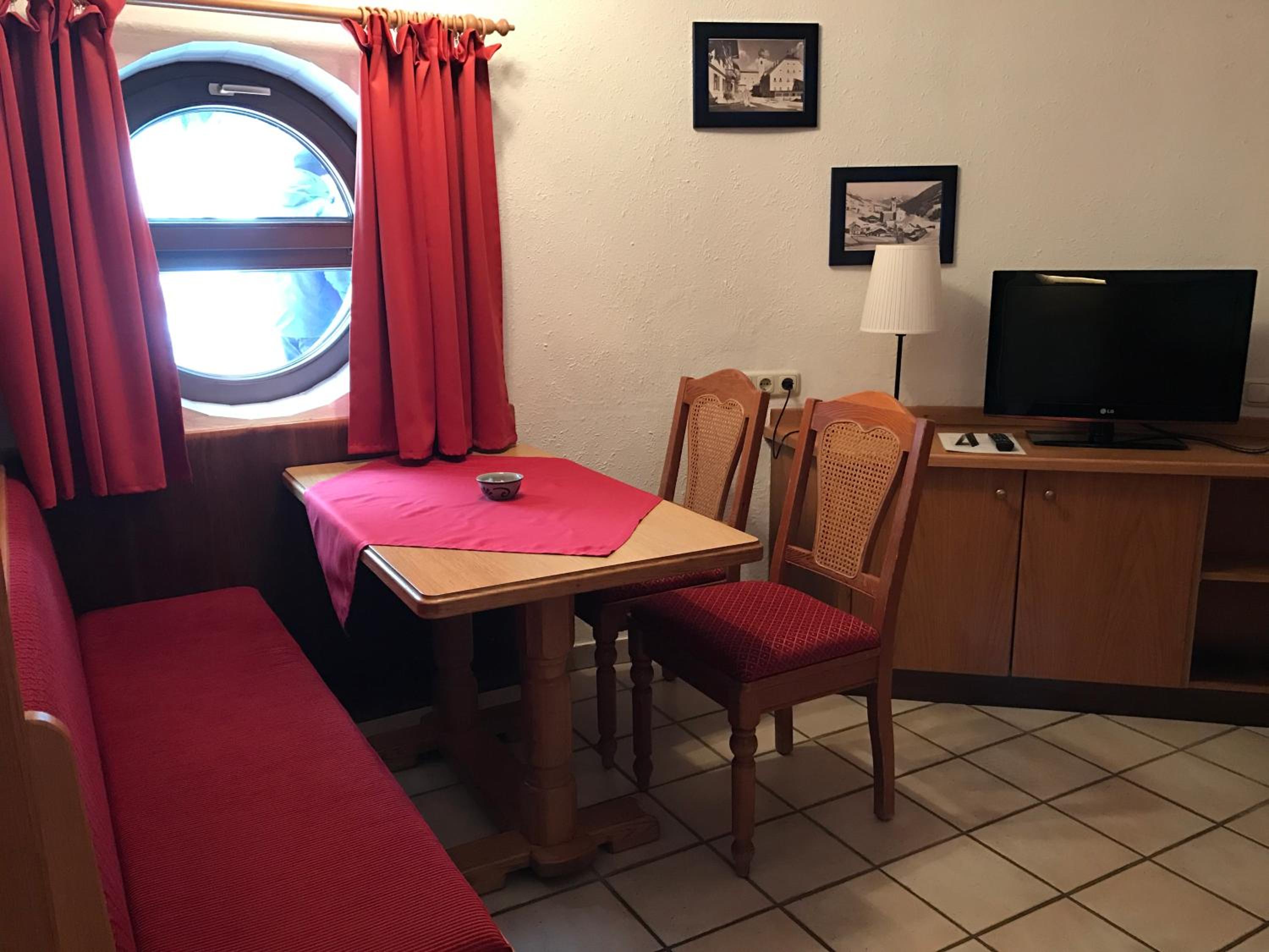 Appartements Kröll, Joker Card in summer included! view 5