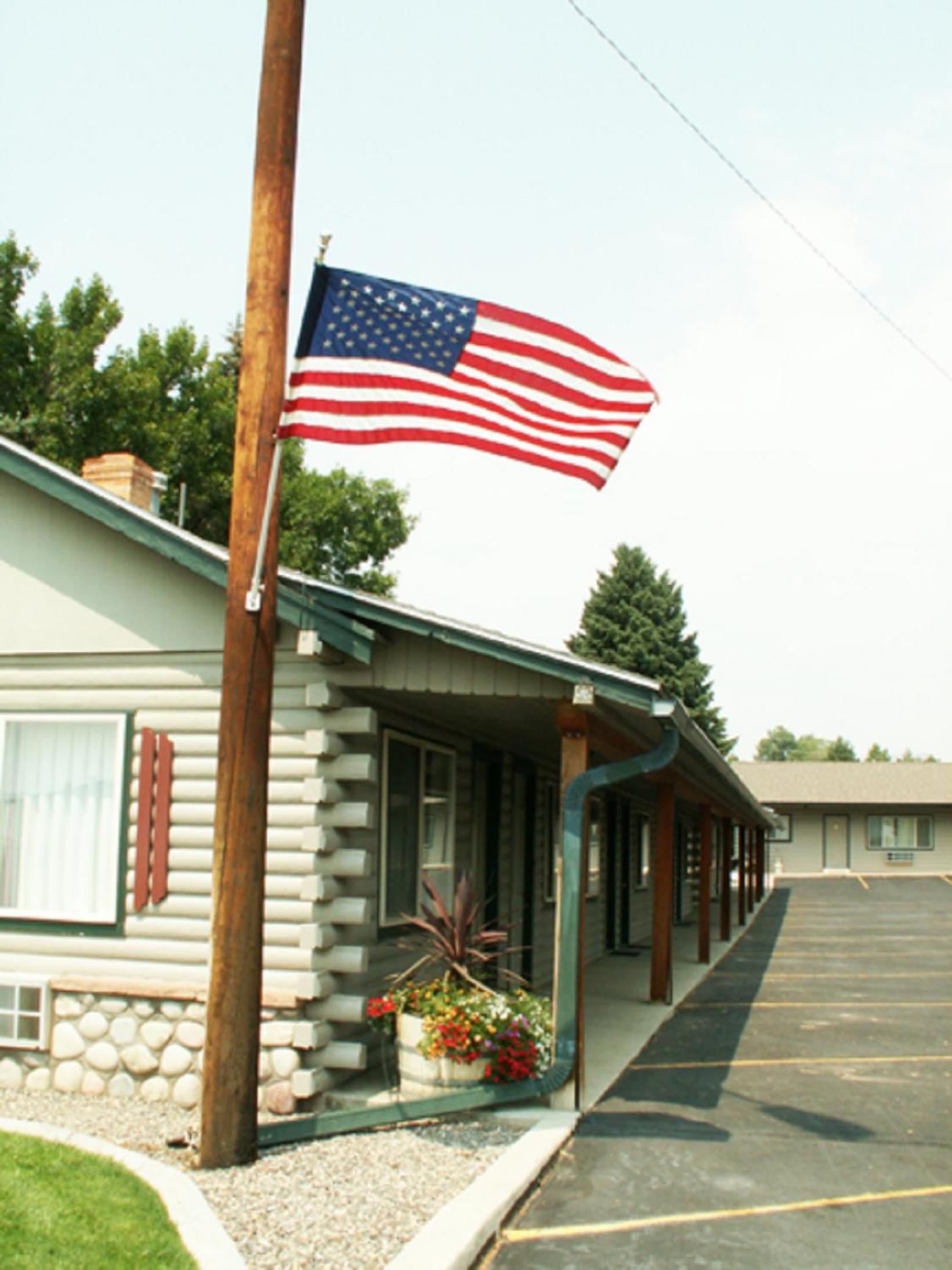 White River Inn view 4