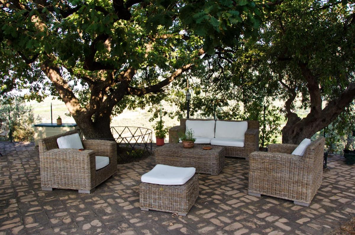 Pathirion b&b