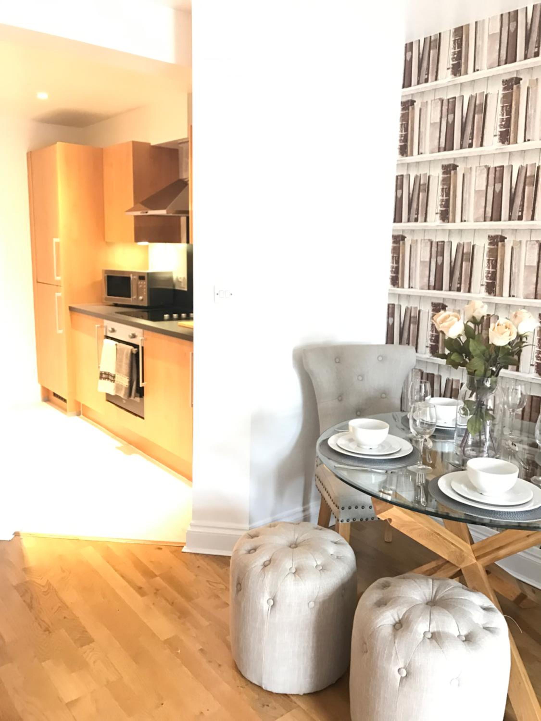 Luxury 2 bed Apartment view 3