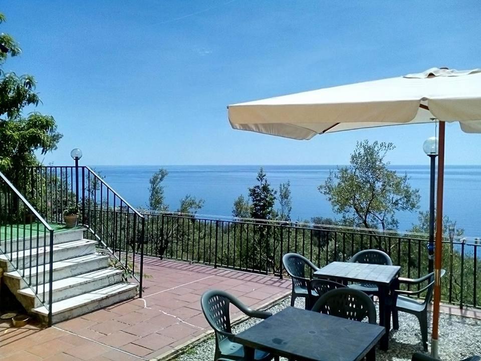 Perla del Levante Hostel