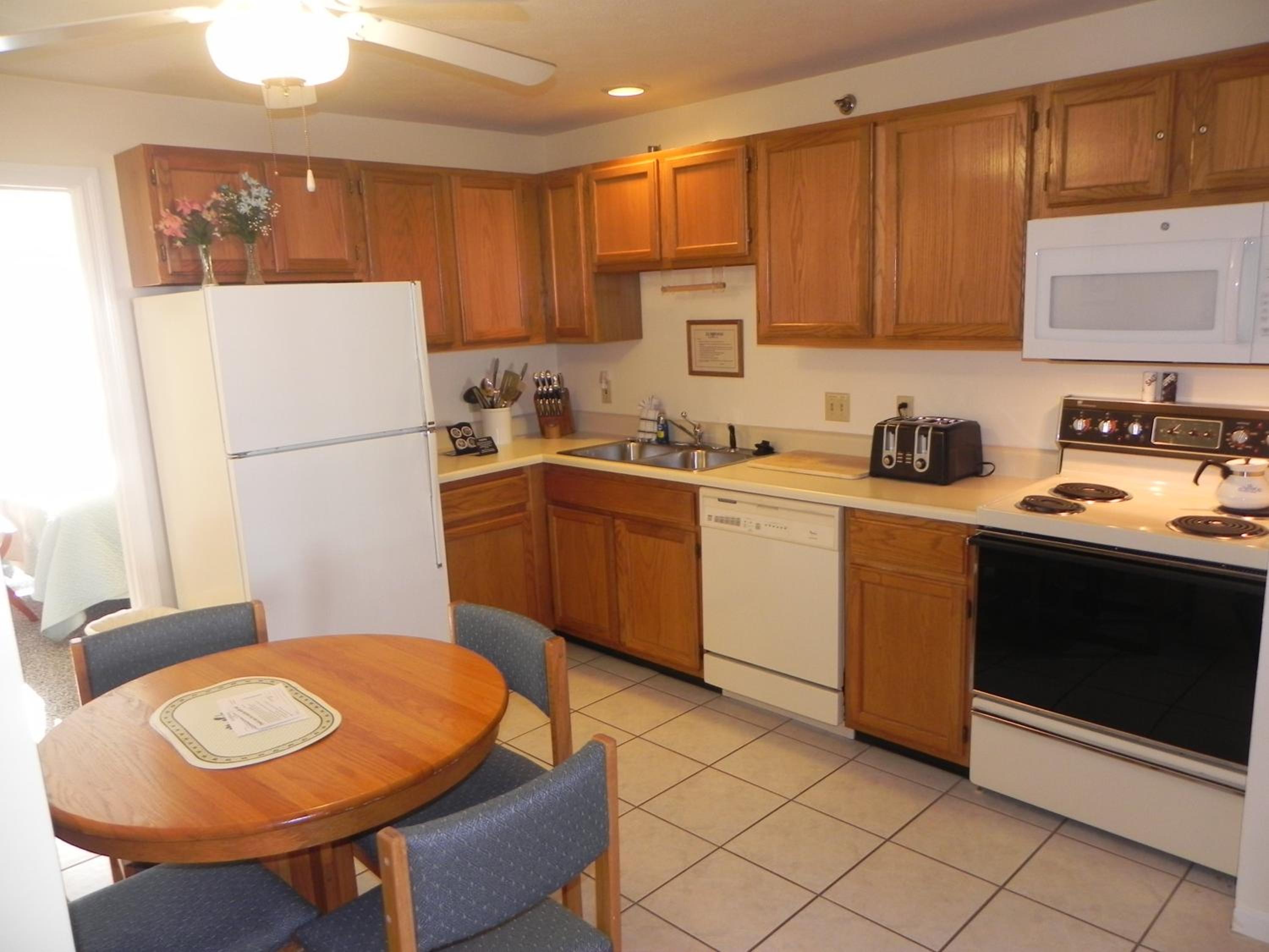 Elmwood Resort Hotel - Property Image 79