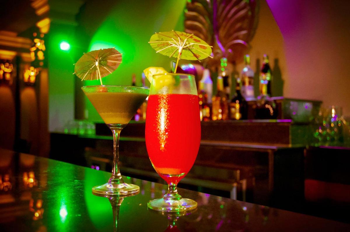 bar