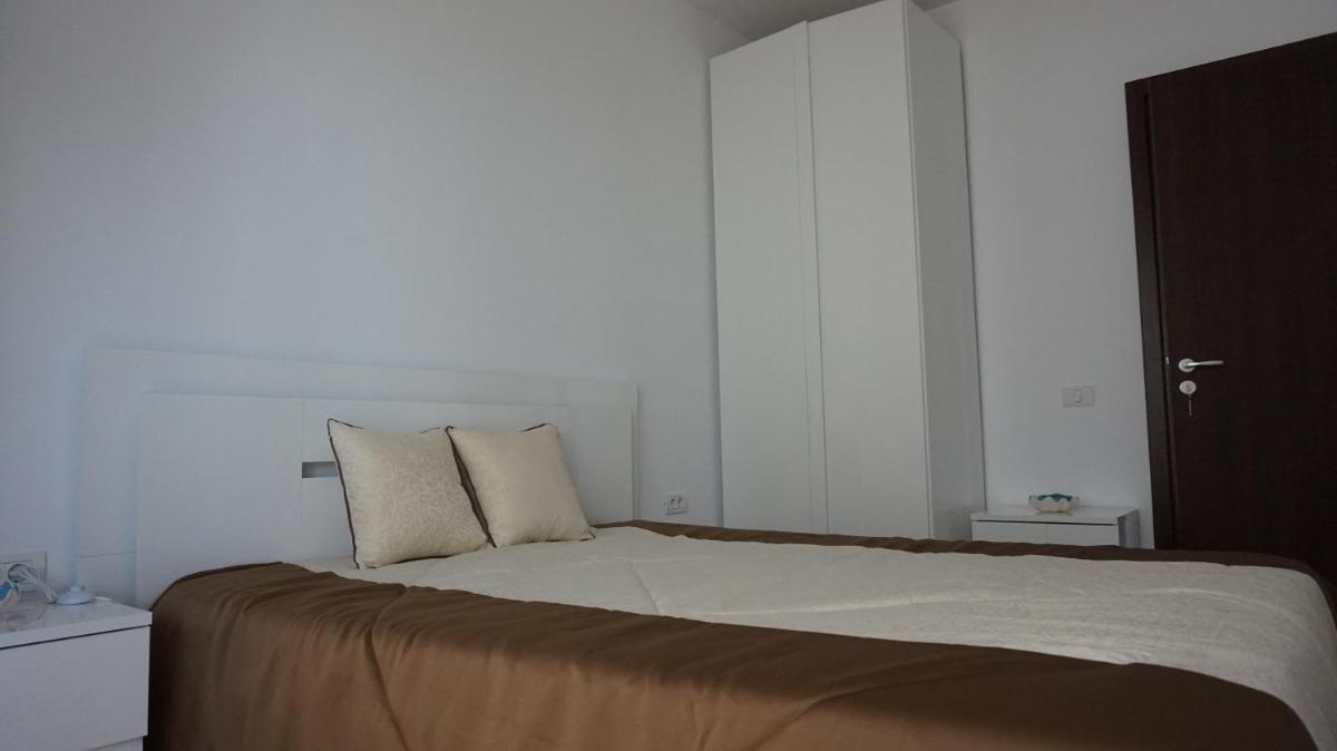 Funky Shell Apartment view 2