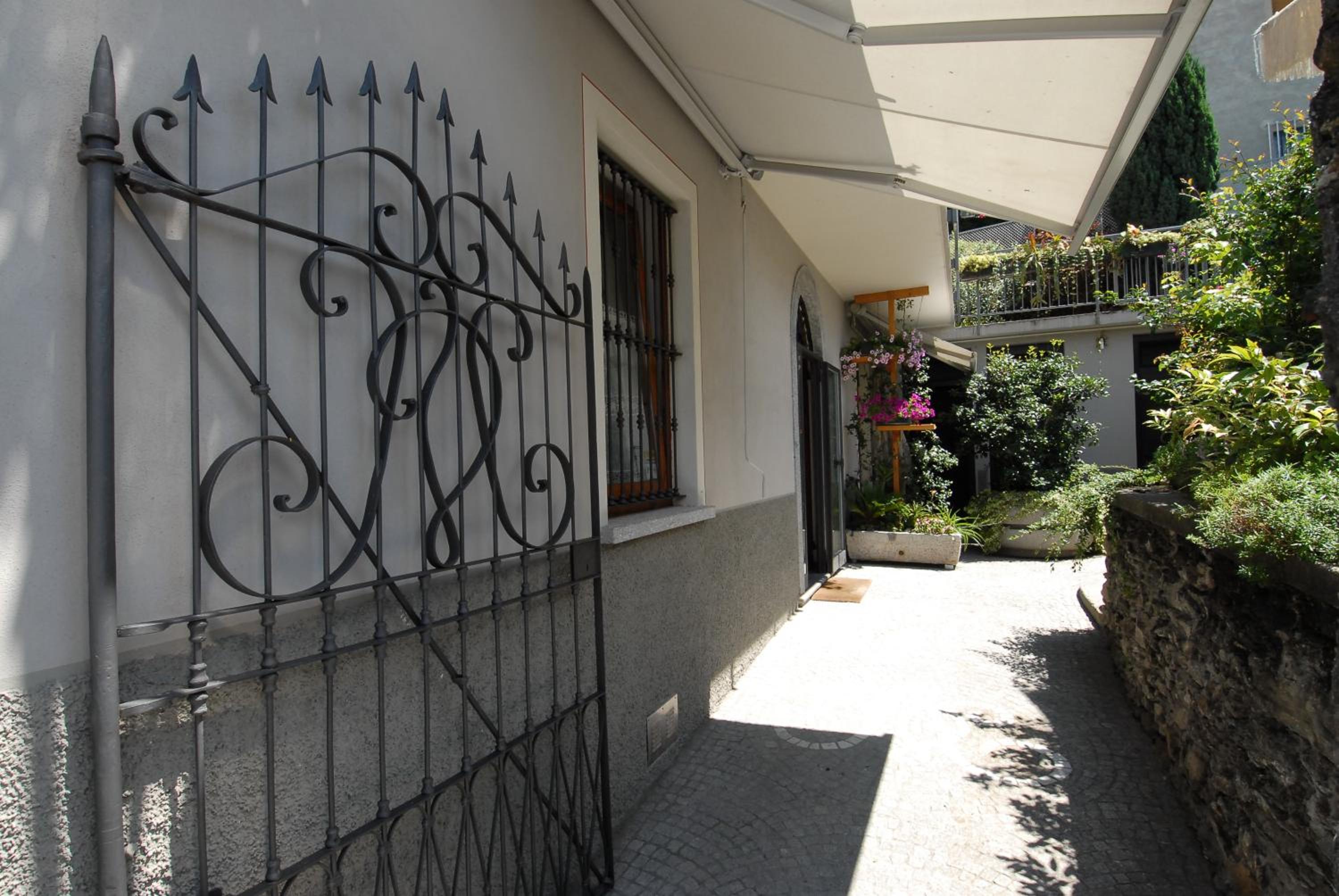 Photo 42
