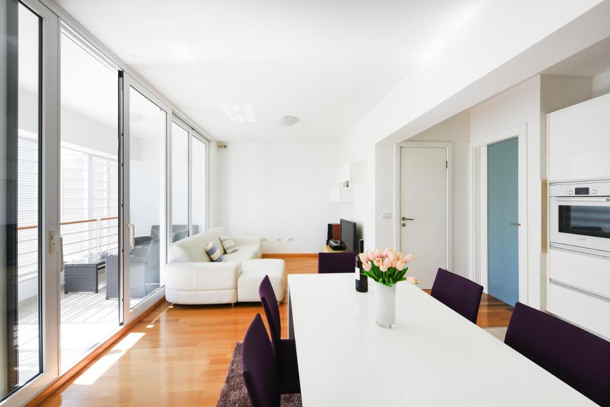 Apartment Noa view 3