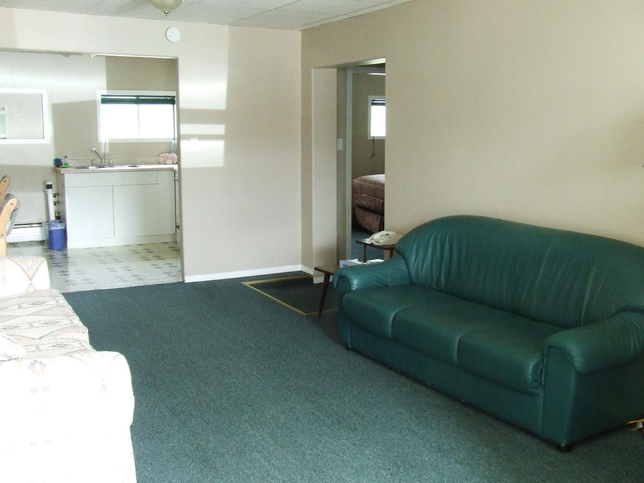 Golden Vacations - Ponderosa Motor Inn - Property Image 18