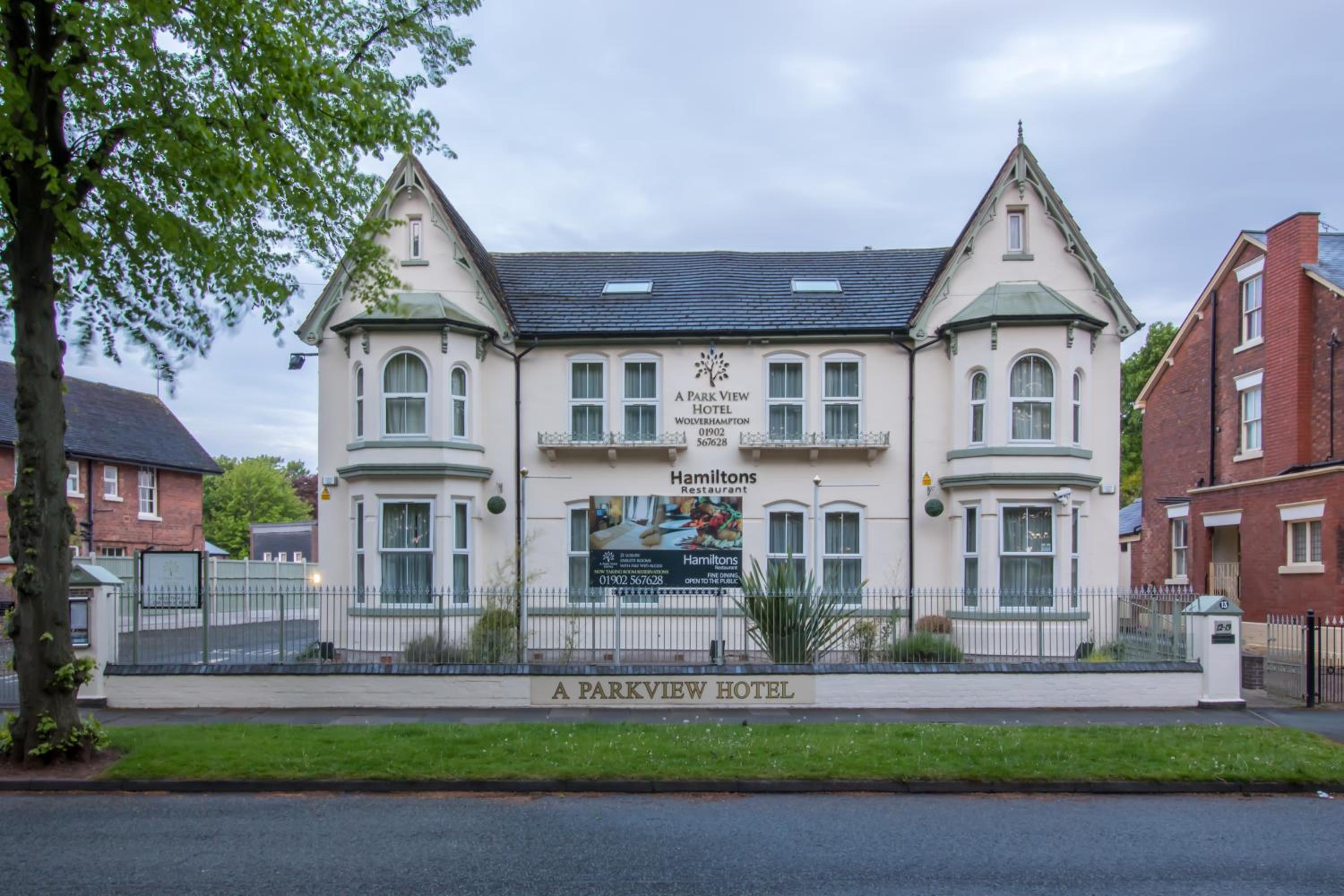 Wolverhampton Vacations - A Park View Hotel - Property Image 1