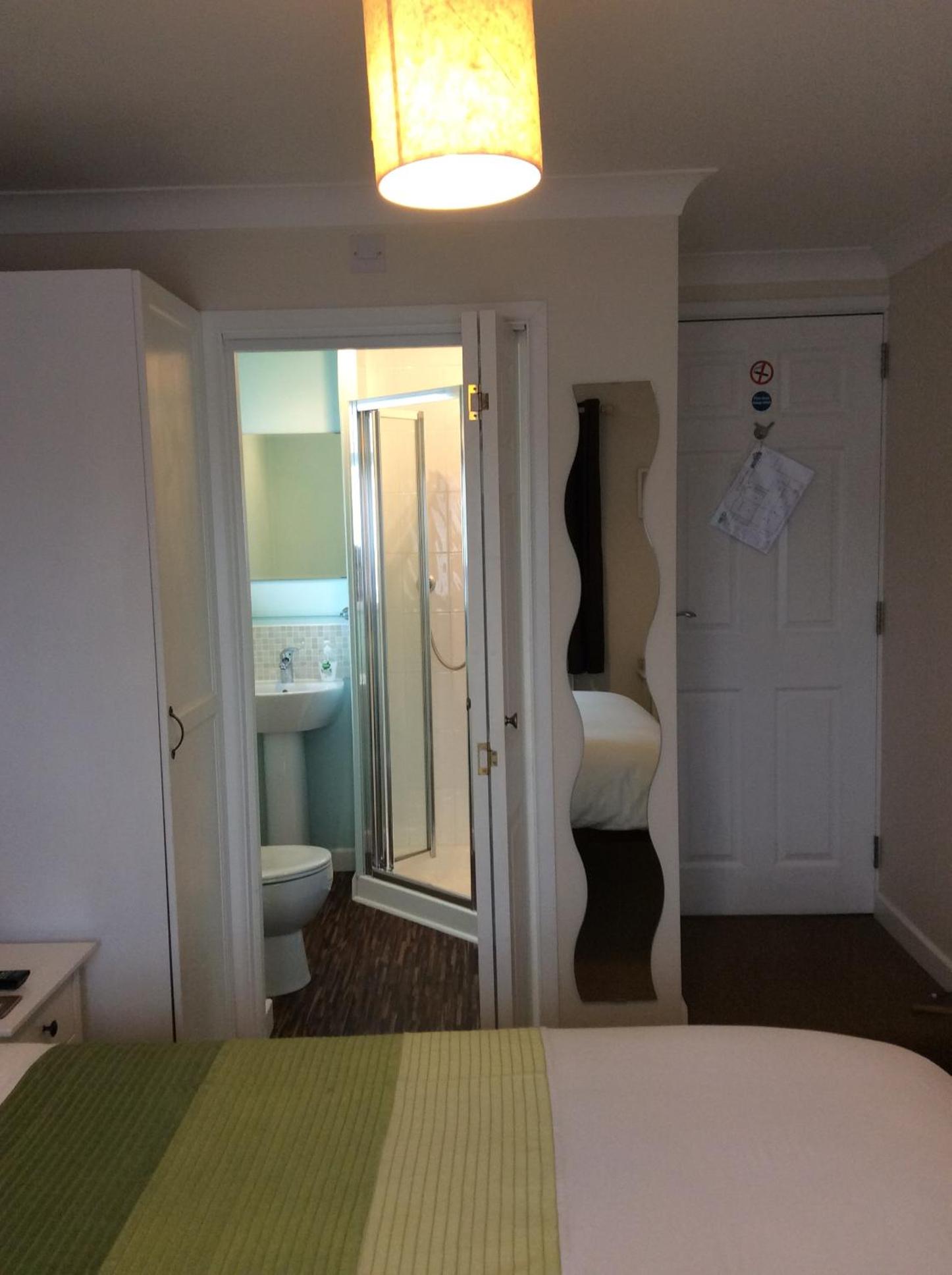 Fernlea Guest house