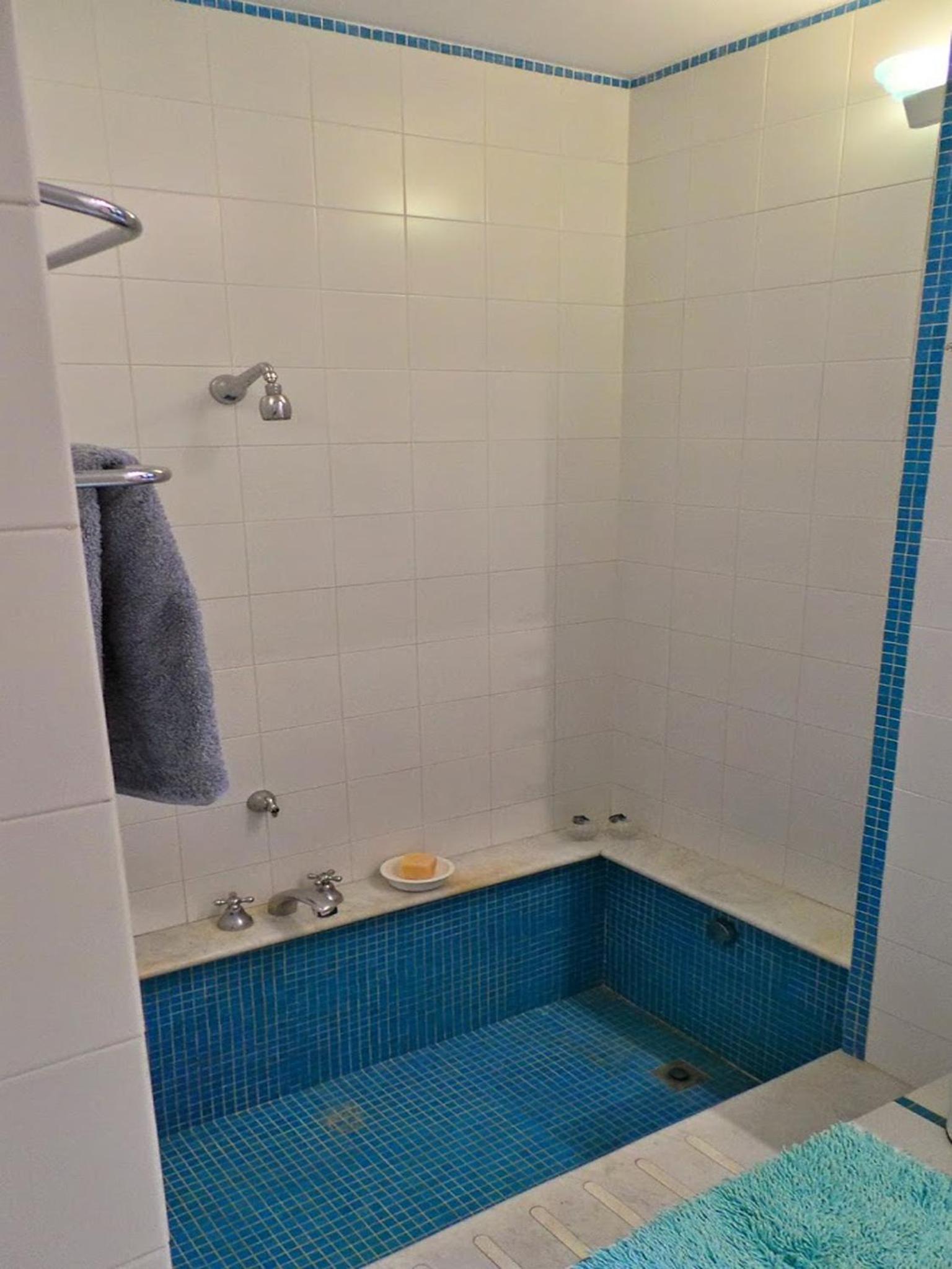 Baisi Flexyrent en Rapallo — bathroom