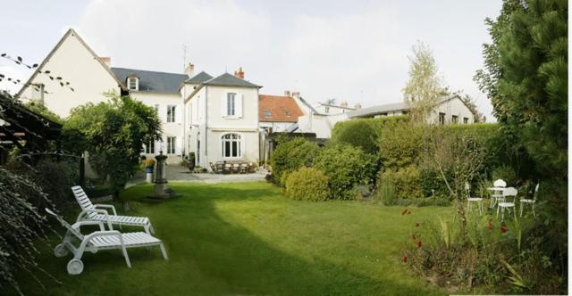 Amphore du Berry view 2