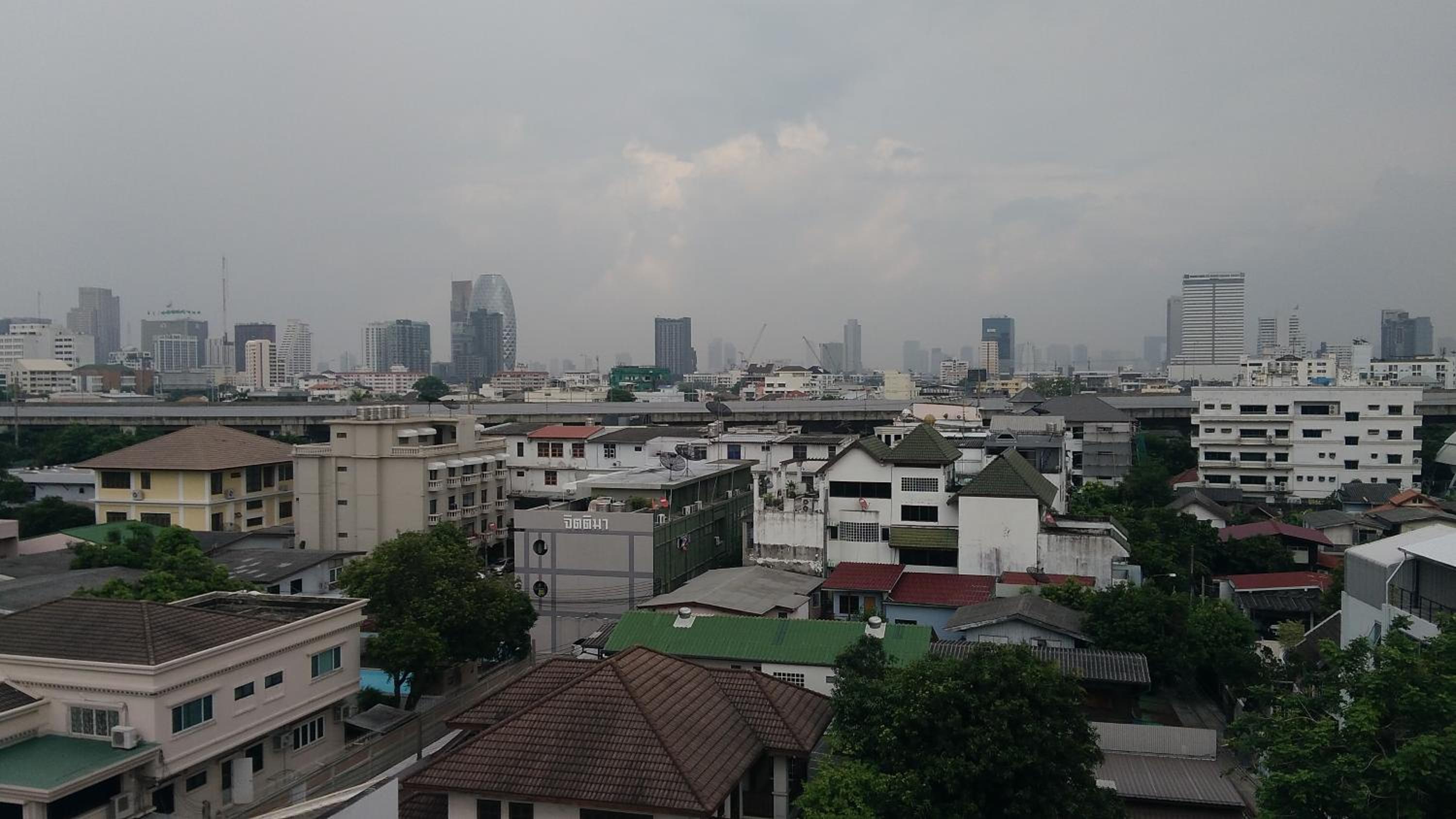 Samsen Suites Spacious 2BR Contemporary Thai Style