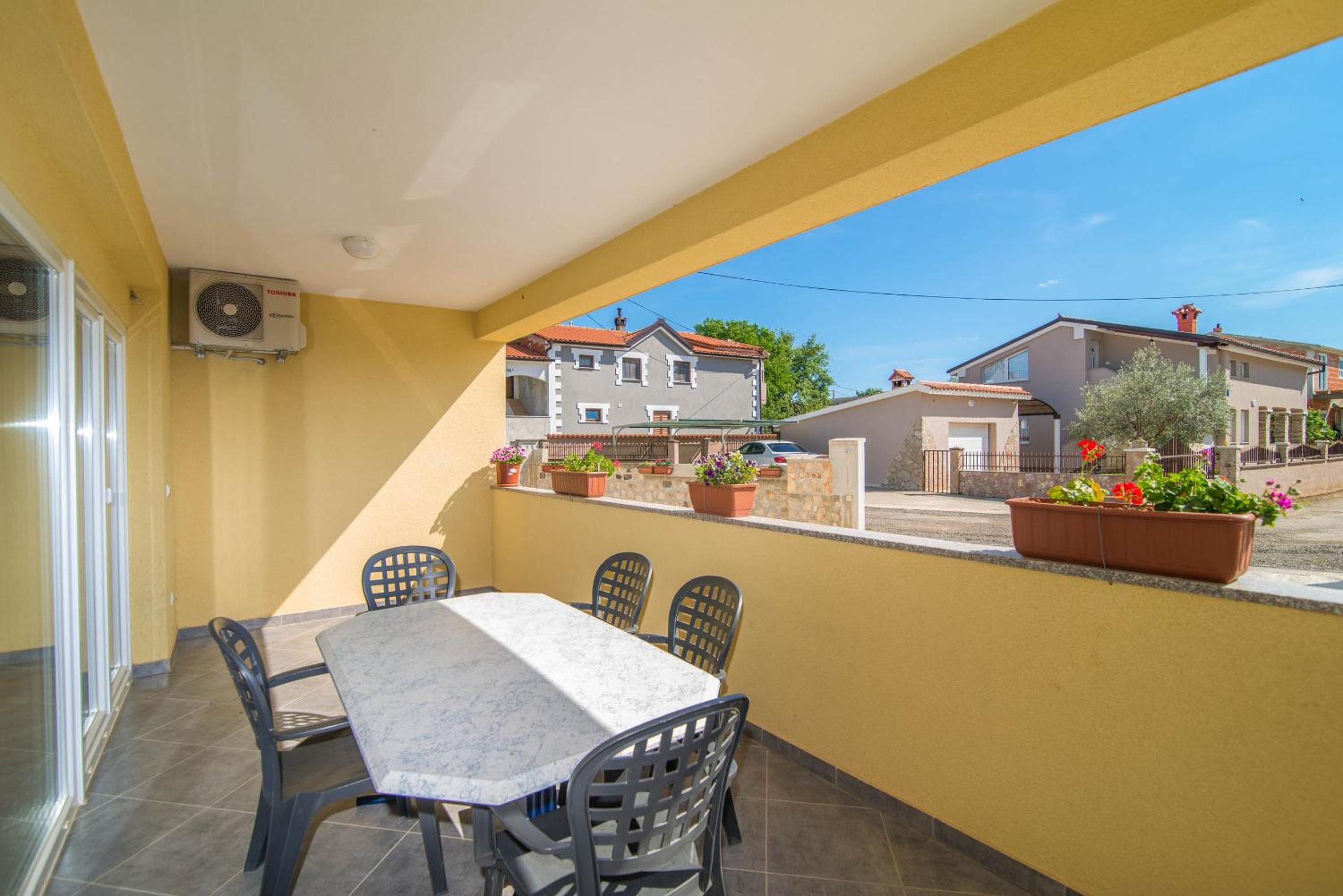 Apartment UNA 2 view 3