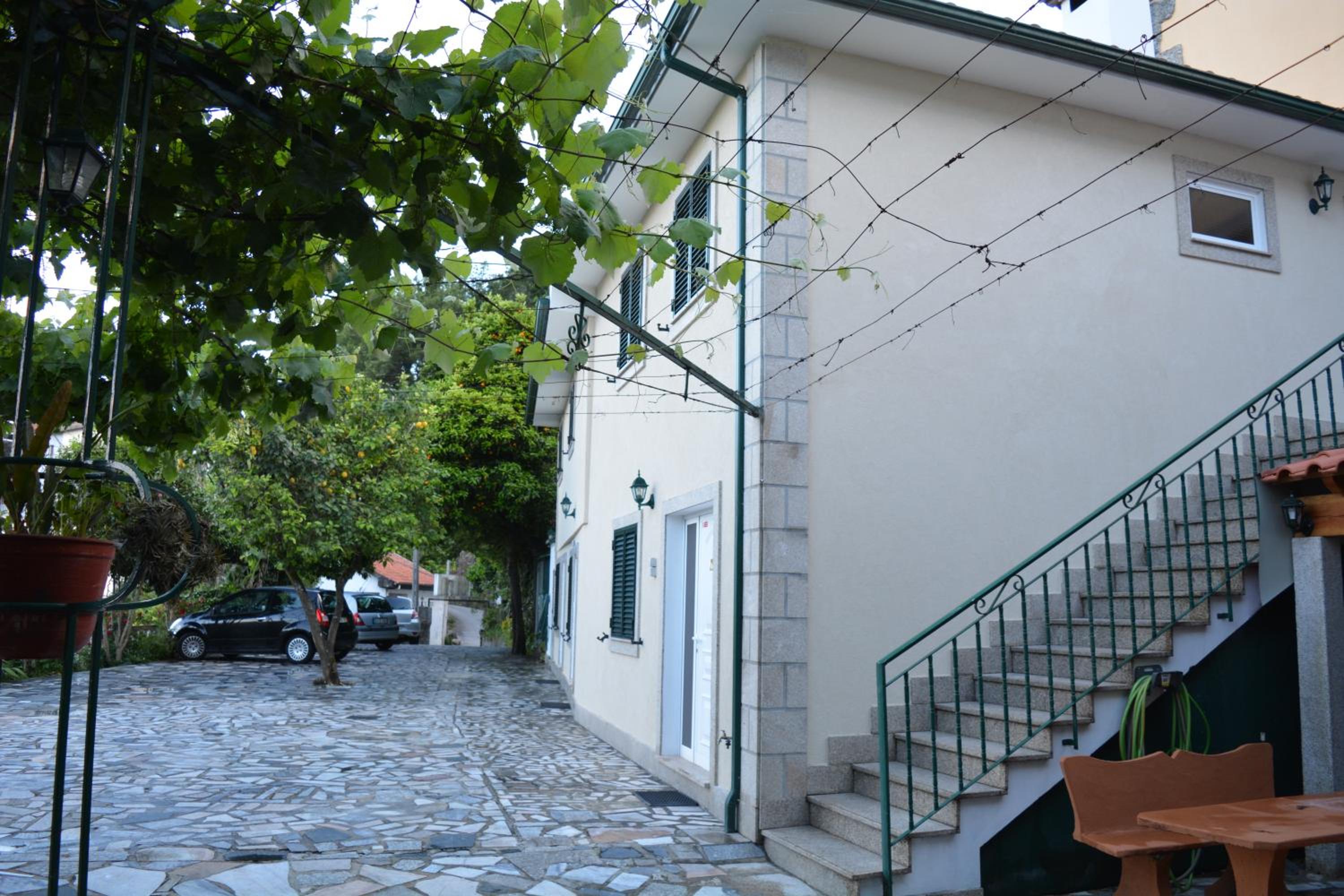 Casa Dos Santos Alojamento - Guest House view 2