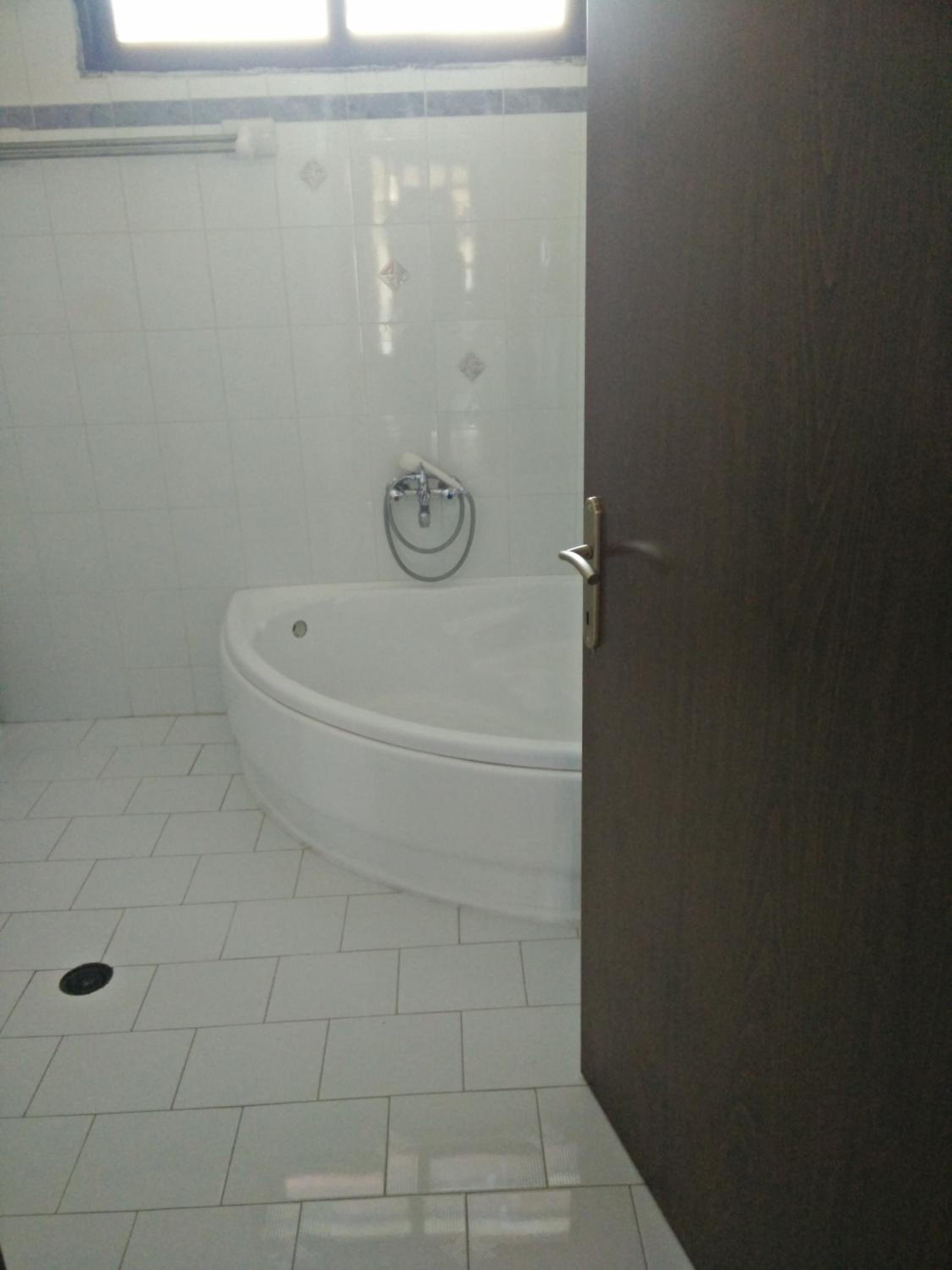 Photo 33