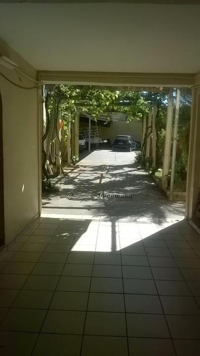 Photo 37