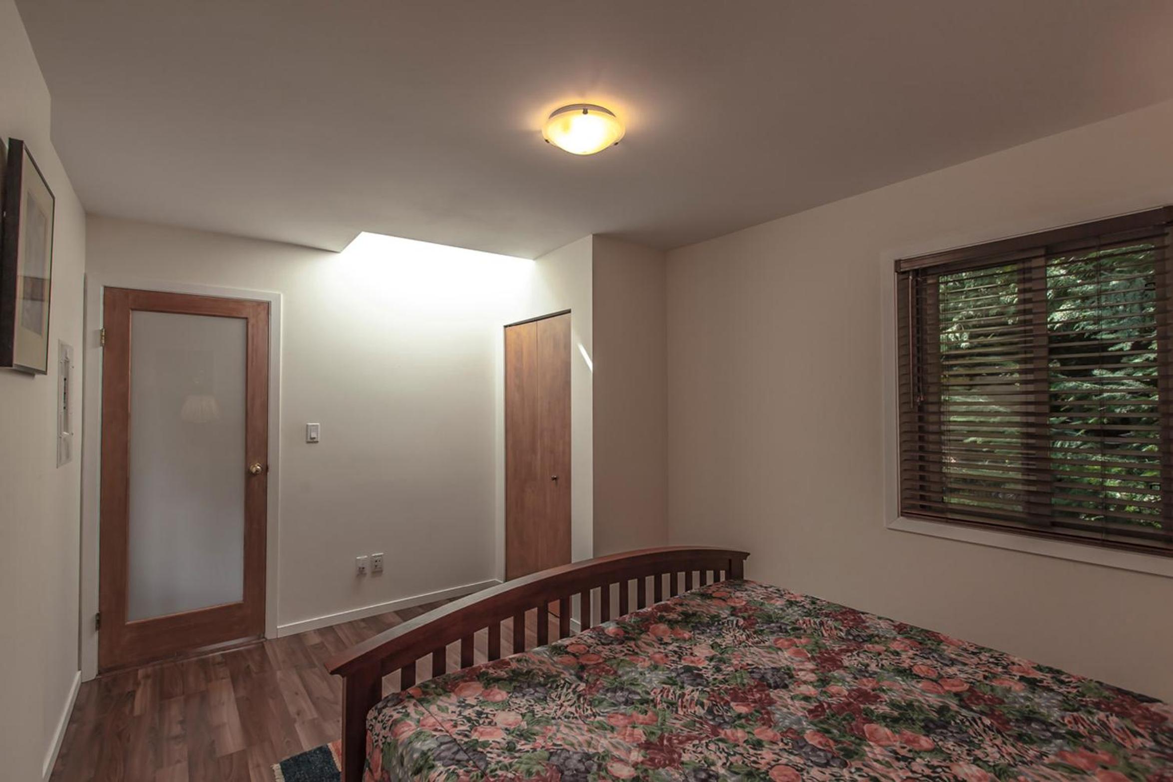 Whytecliff Park place near ocean view 4
