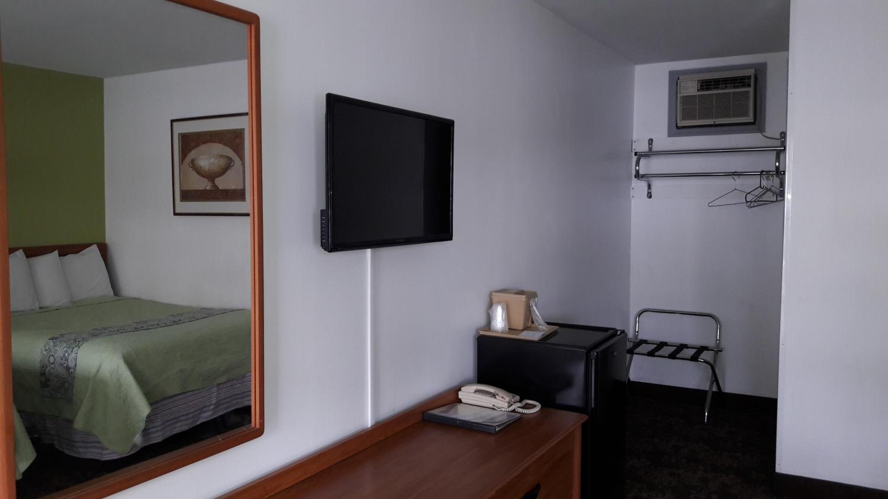 Pinebrook Motel
